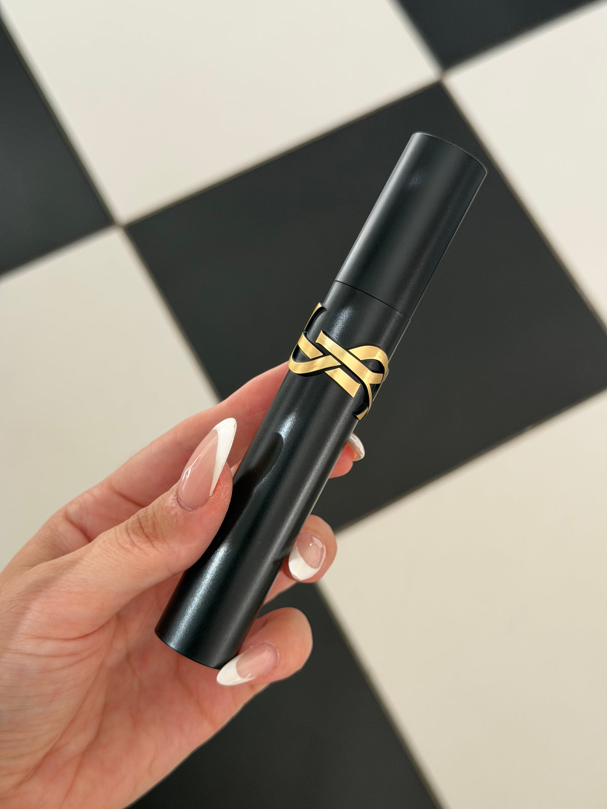 YSL
Lash Clash Extreme Volume Mascara - Black