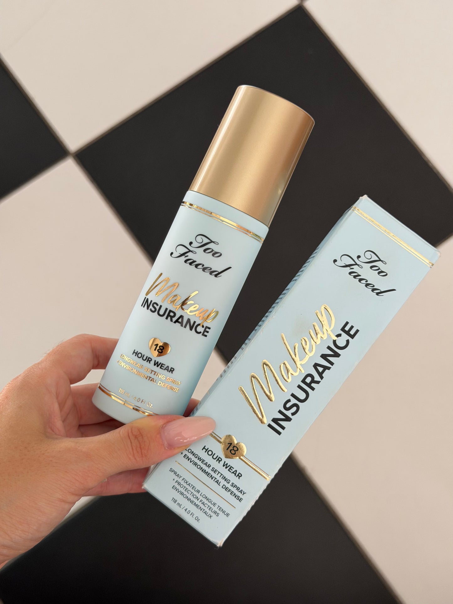 TOO FACED Makeup Insurance Setting Spray
18 Hour Wear + Blue Light Defense