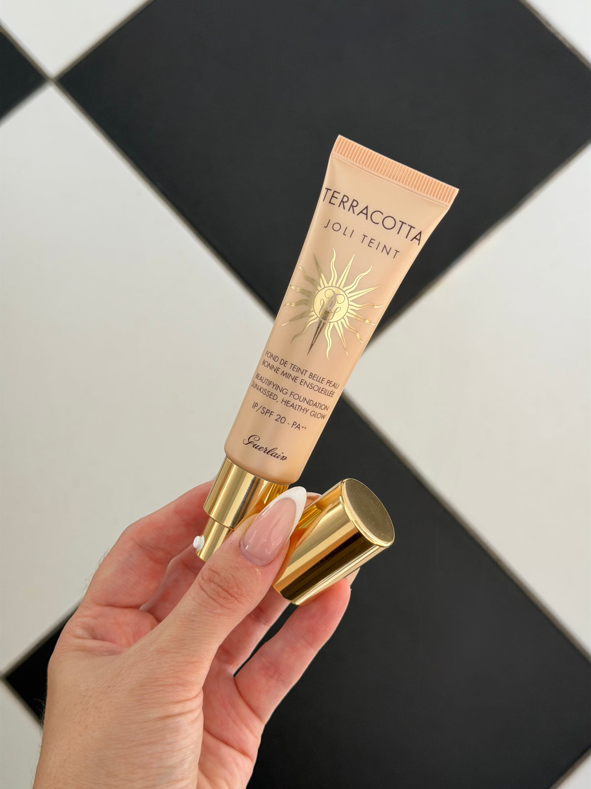 GUERLAIN Terracotta Joli Teint
Beautifying Foundation Sun-Kissed, Healthy Glow SPF20 - PA++