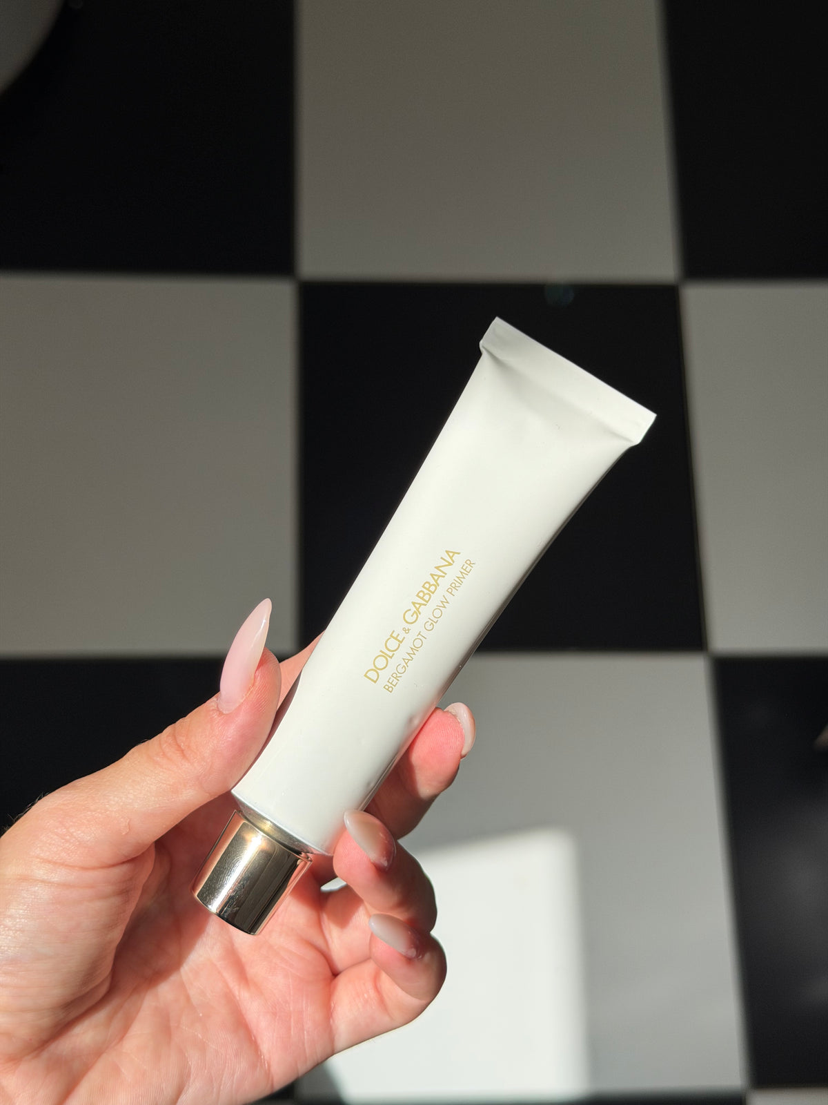 DOLCE&GABBANA Bergamot Glow Primer
Lasting Makeup & Glow Enhancer