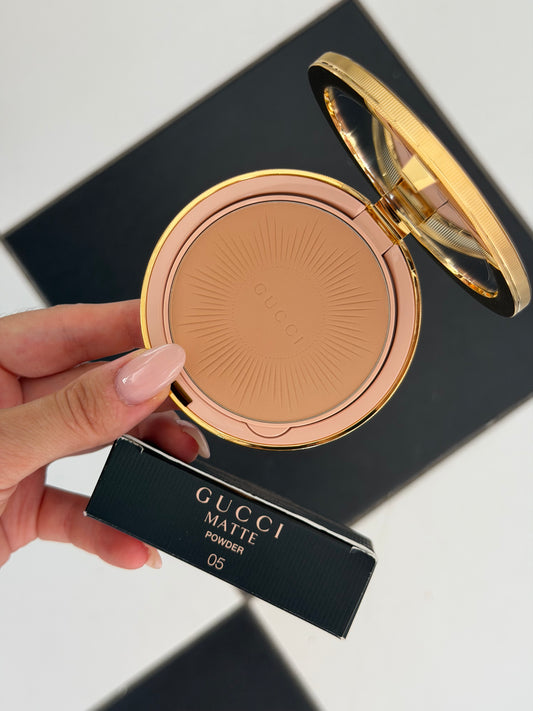 GUCCI Matte Face Powder - Blurring & Mattifying Tinted, Natural Matte (05)