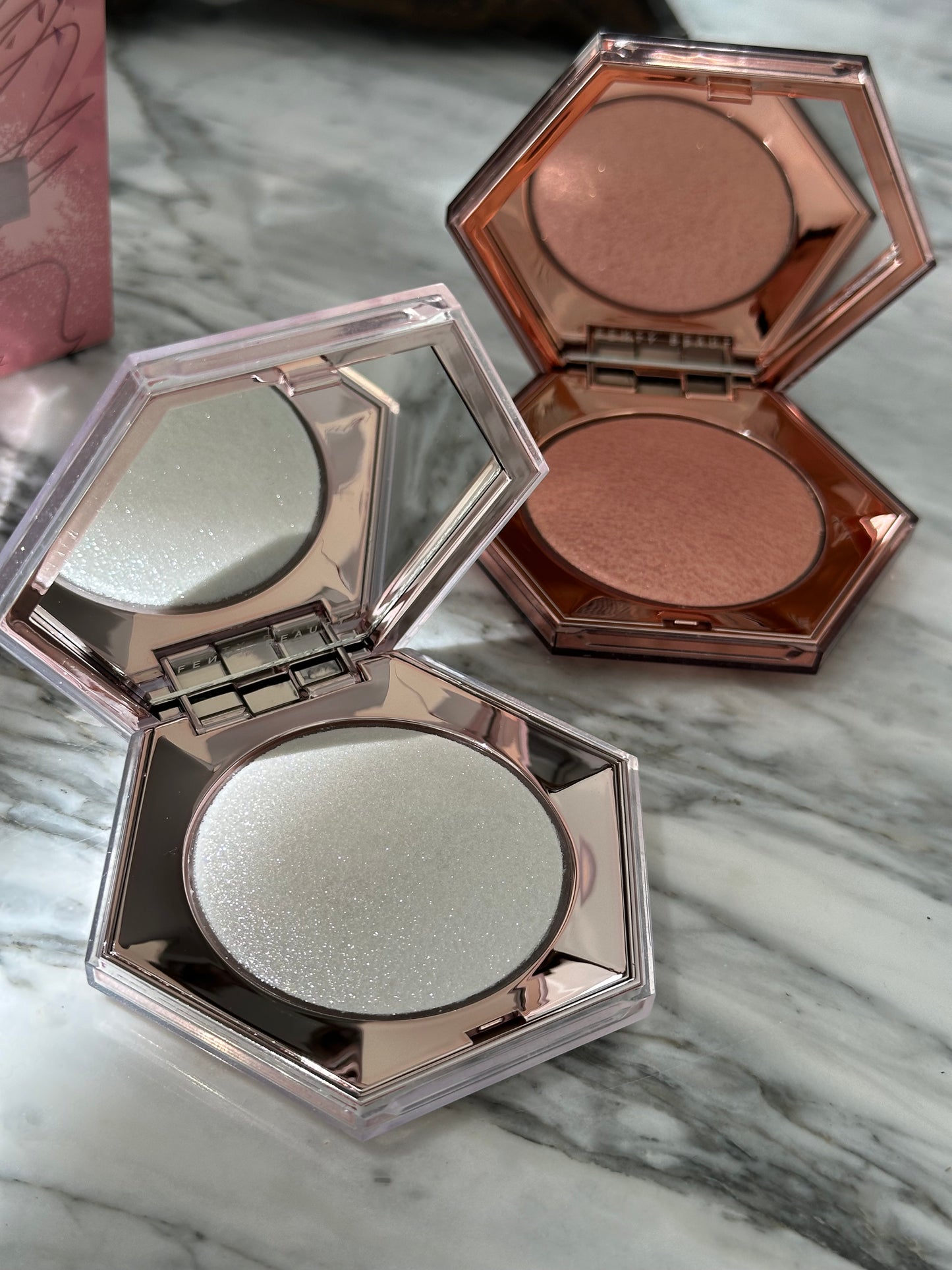 FENTY BEAUTY Diamond Bomb All-Over Diamond Veil Highlighter - Rosé Rave