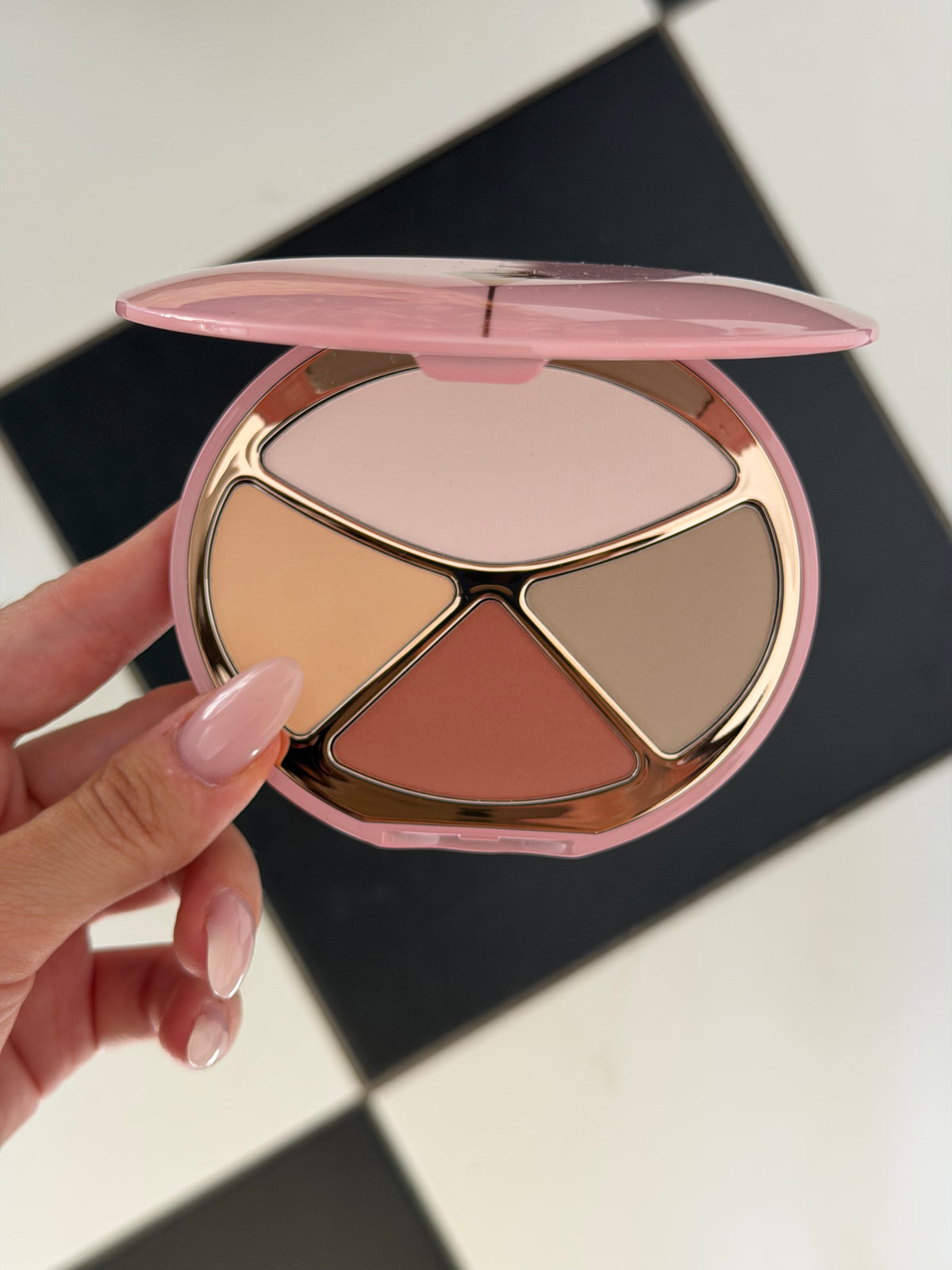 CHARLOTTE TILBURY 4 Colors Contour (Blush&Bronzer) Palette (03)