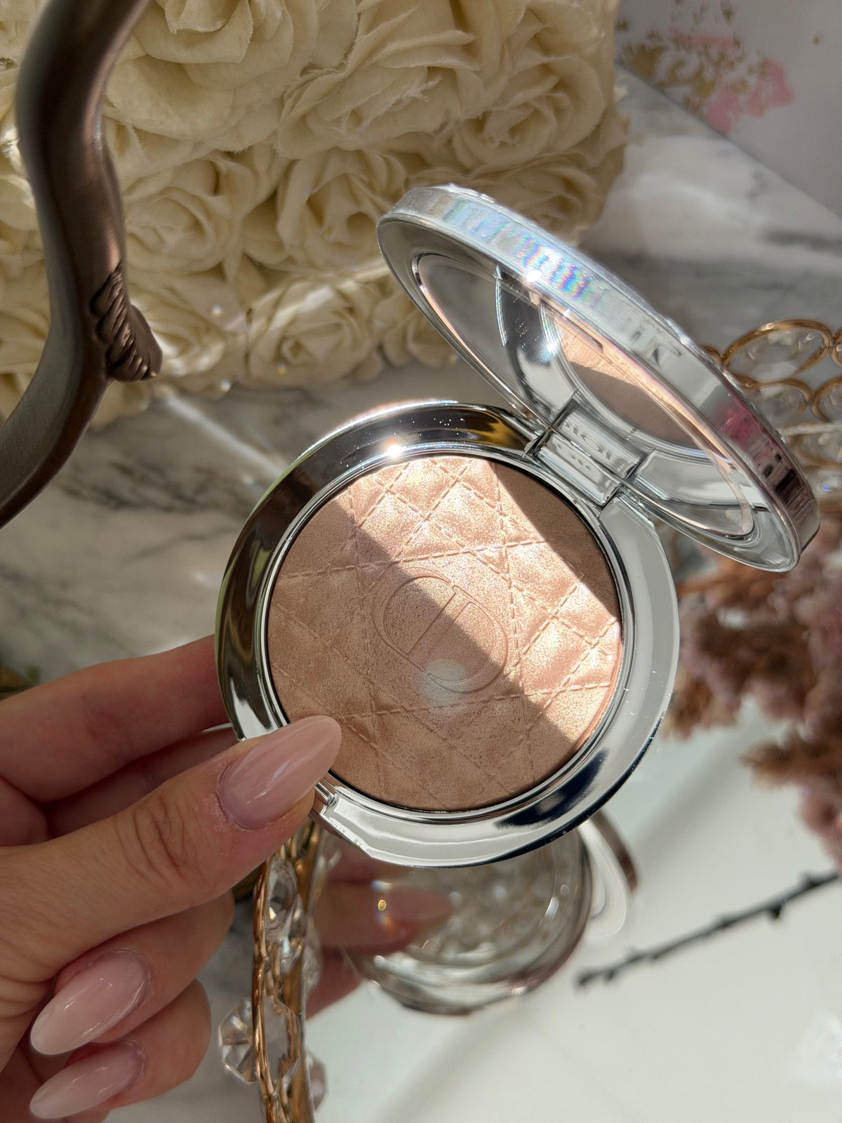 DIOR Forever Glow Luminizer - Illuminating Powder For Face (01)