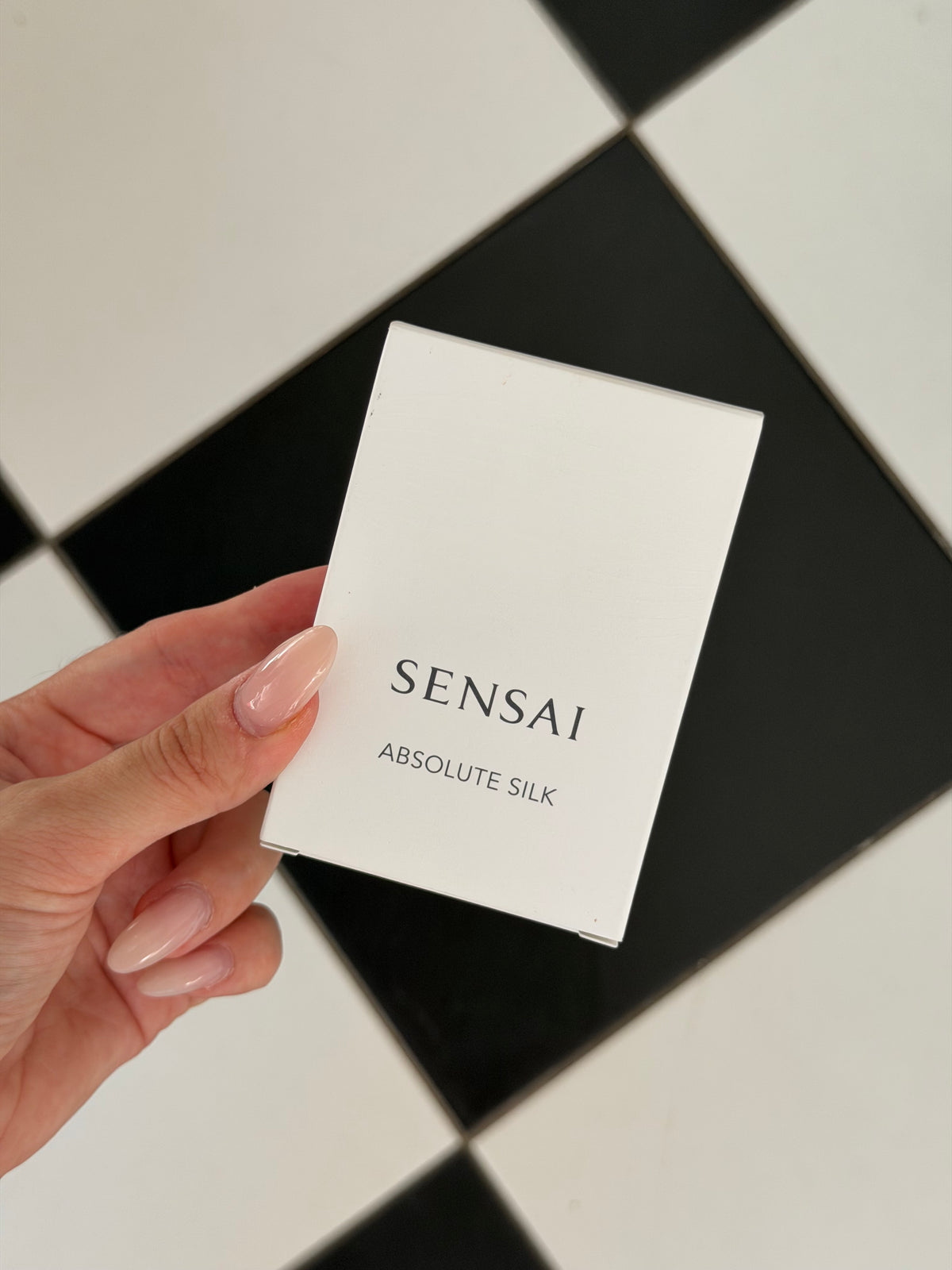 SENSAI Absolute Silk Micro Essence-In-Lotion