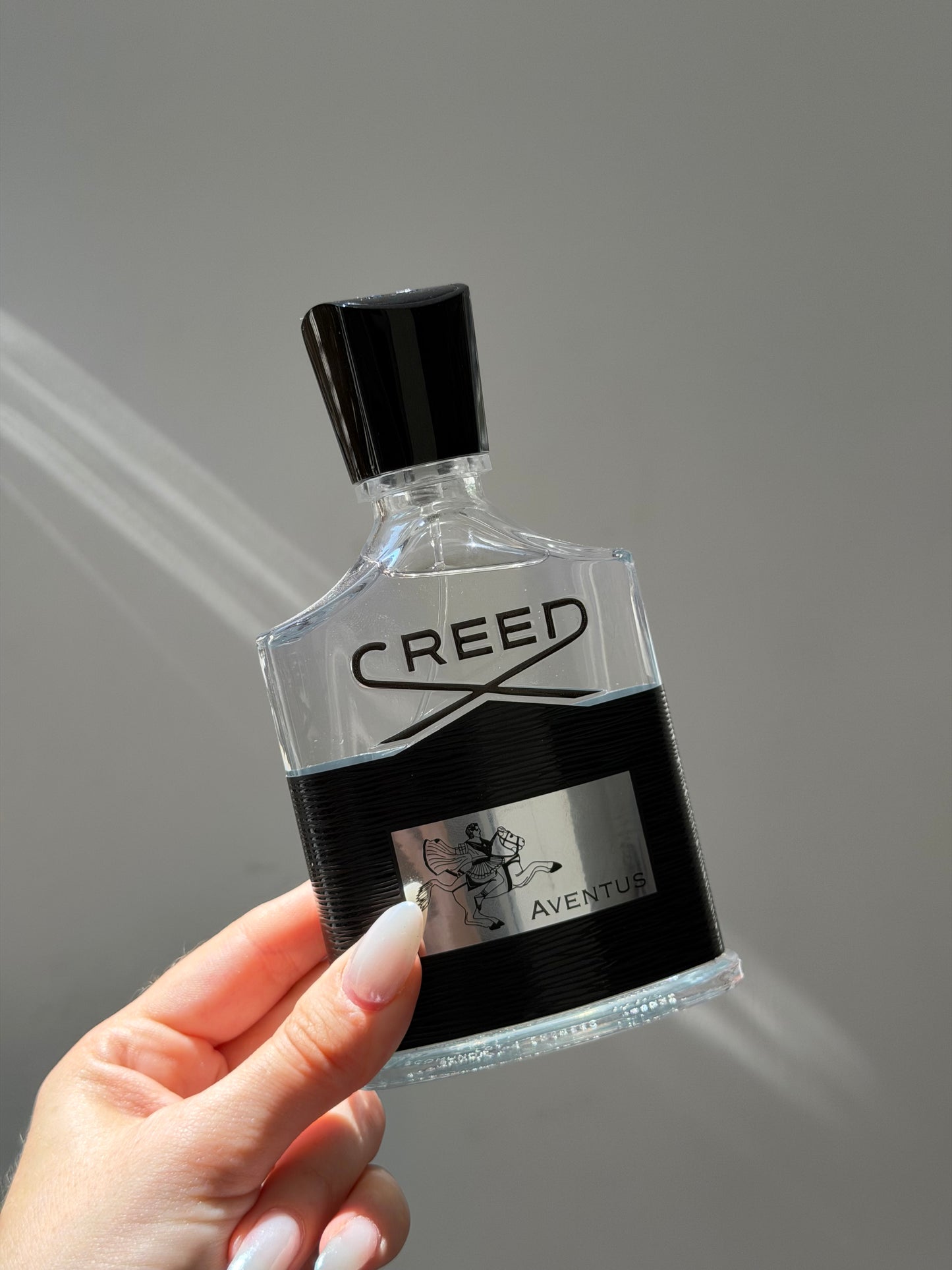 CREED Aventus
Dry Woods, Fresh, Citrus & Fruity