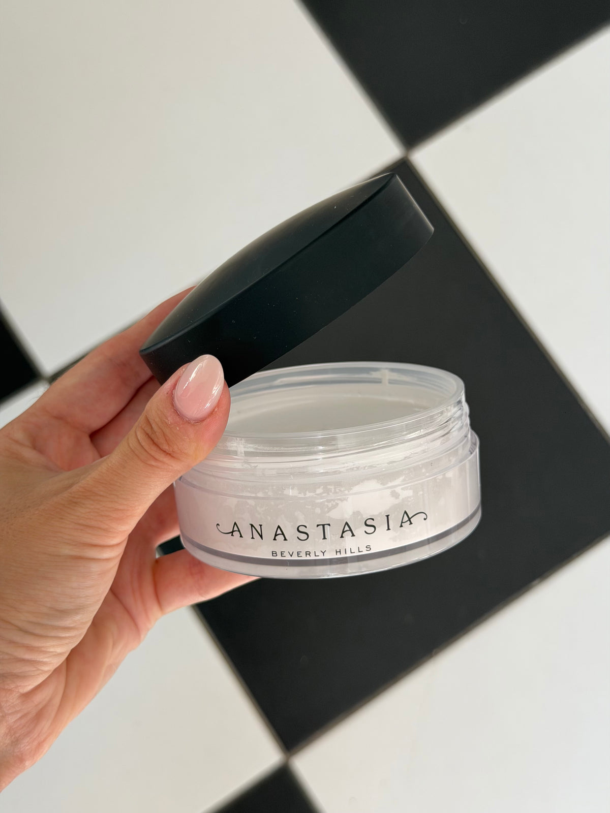 ANASTASIA BEVERLY HILLS
Loose Setting Powder - Translucent