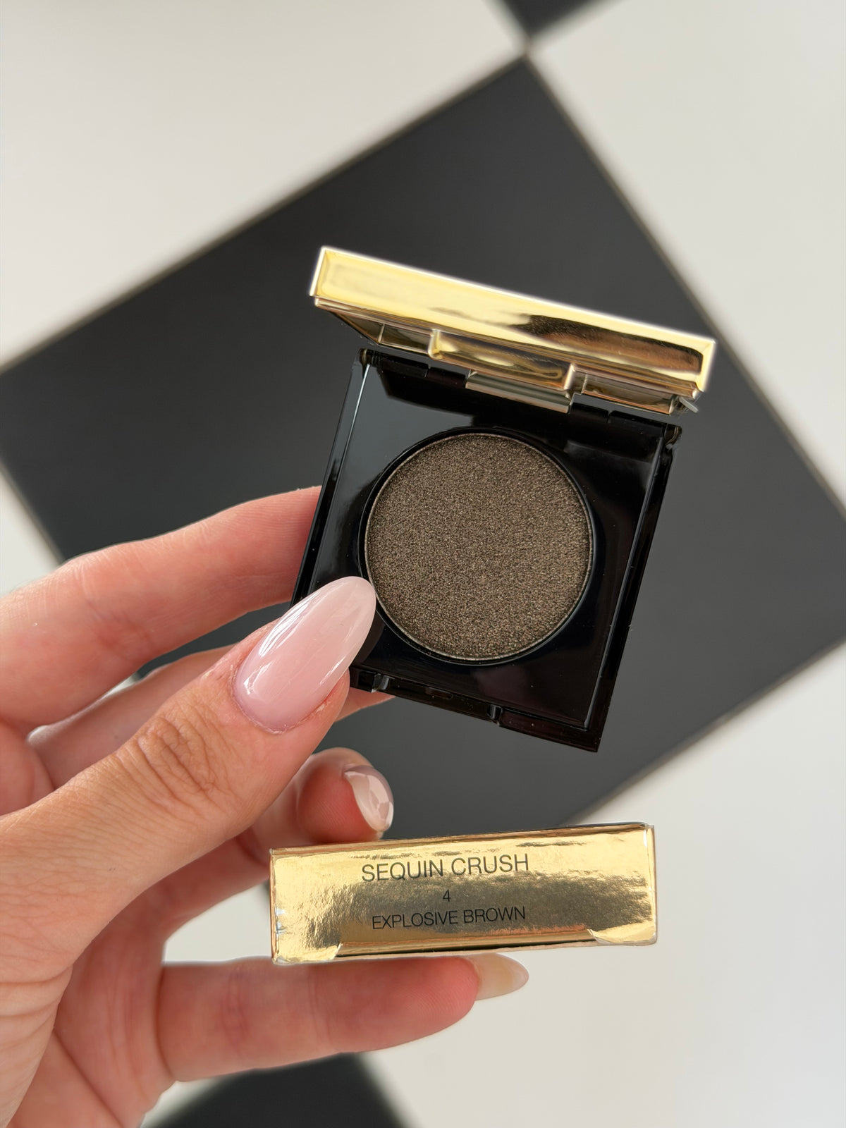 YSL Satin Crush Mono Eyeshadow (4)