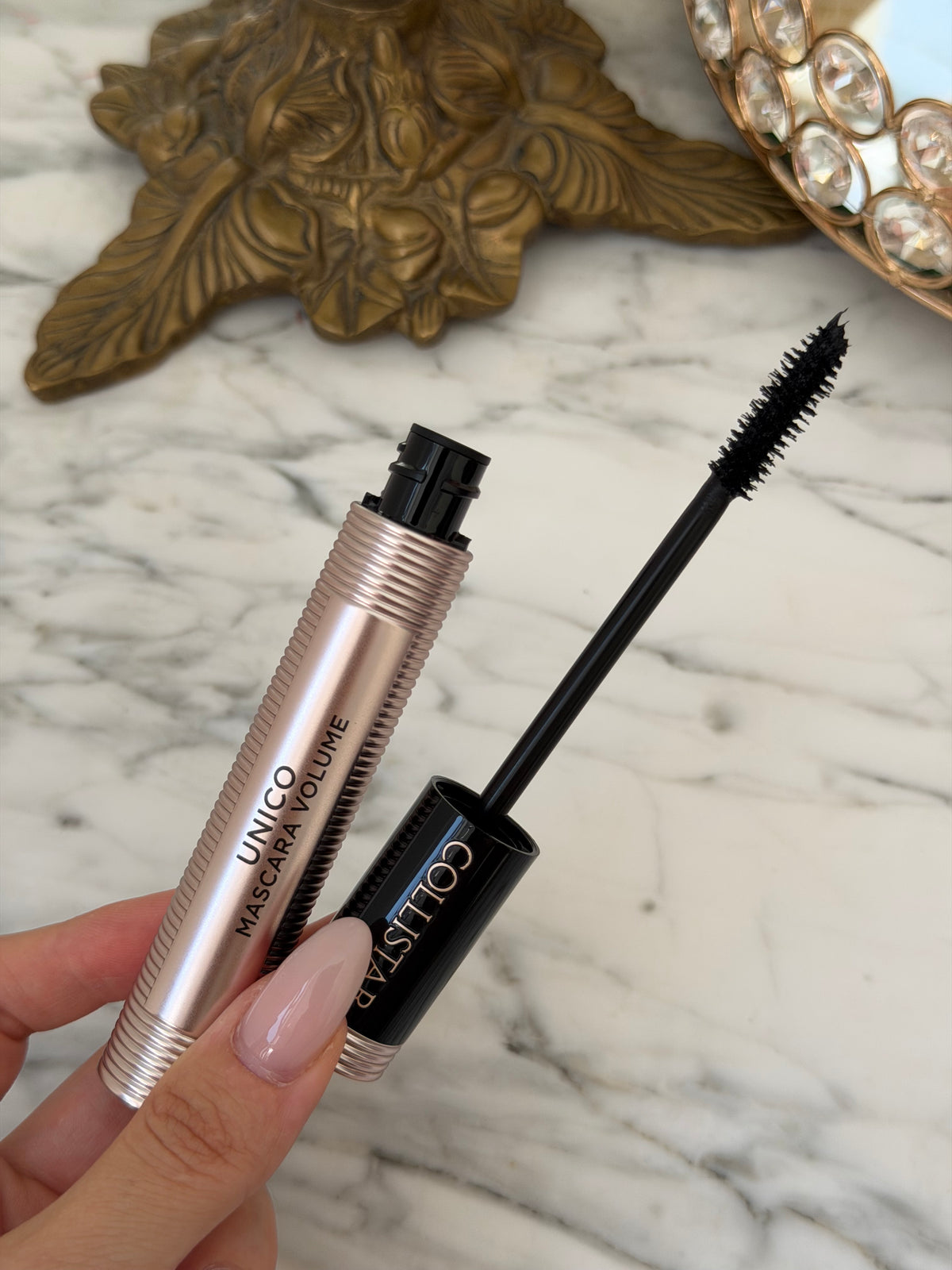 COLLISTAR Mascara Volume Unico®
Thickening ‘Tailor-made’ Shaping
