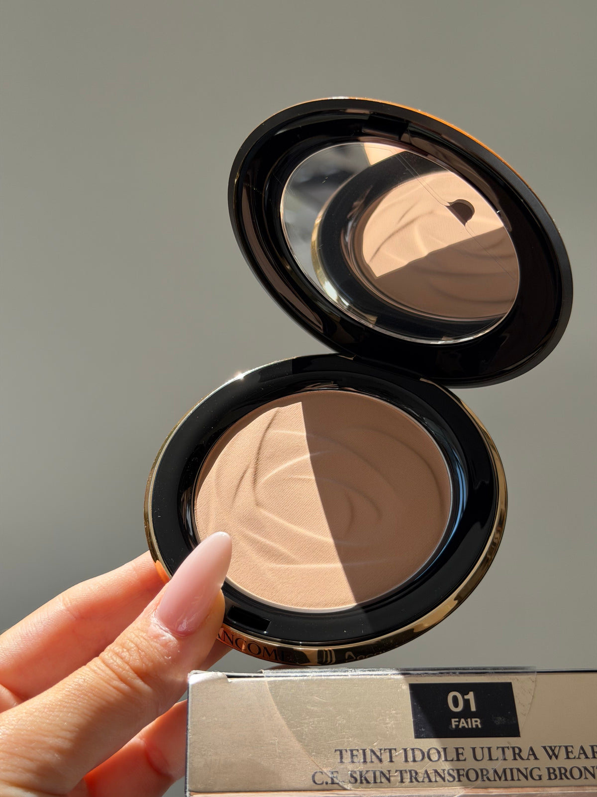 LANCOME Teint Idole Ultra Wear C.E Skin Transforming Bronzer (01)