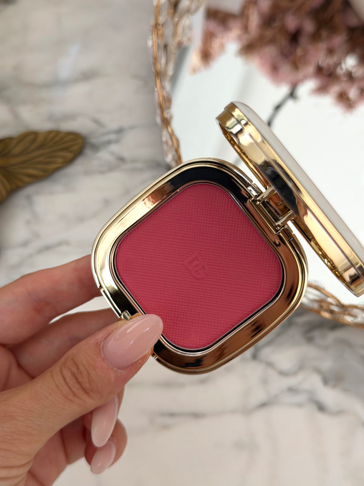 DOLCE&GABBANA
Cheek&Eyes Match - Lasting Blush & Eyshadow Powder (04)