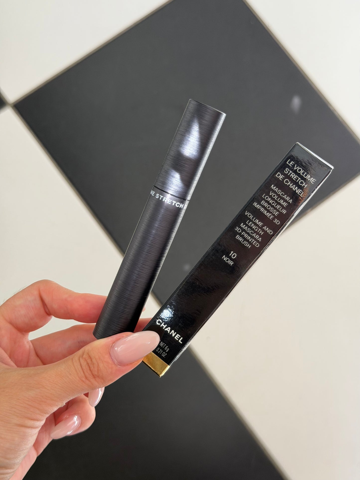 CHANEL Le Volume Stretch De Chanel
Volume And Length Mascara
3D-Printed Brush