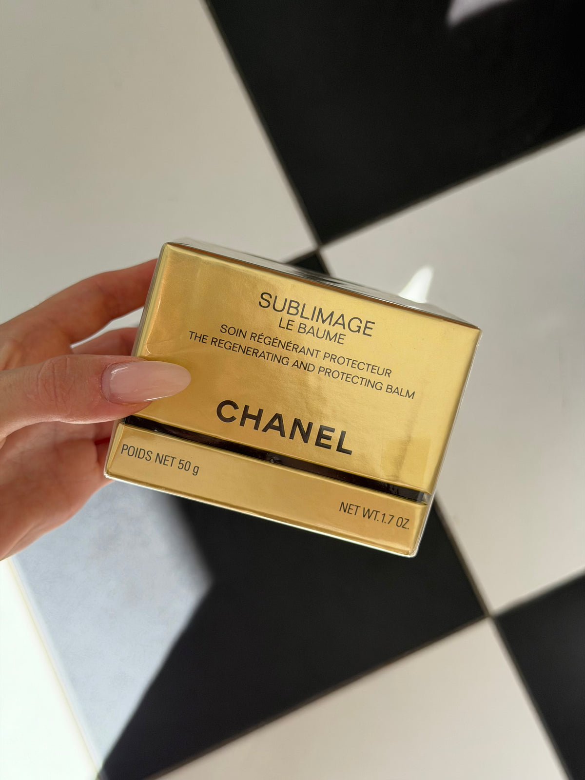 CHANEL Sublimage Le Baume
Ultimate Protecting Balm: Reinvigorates and Comforts