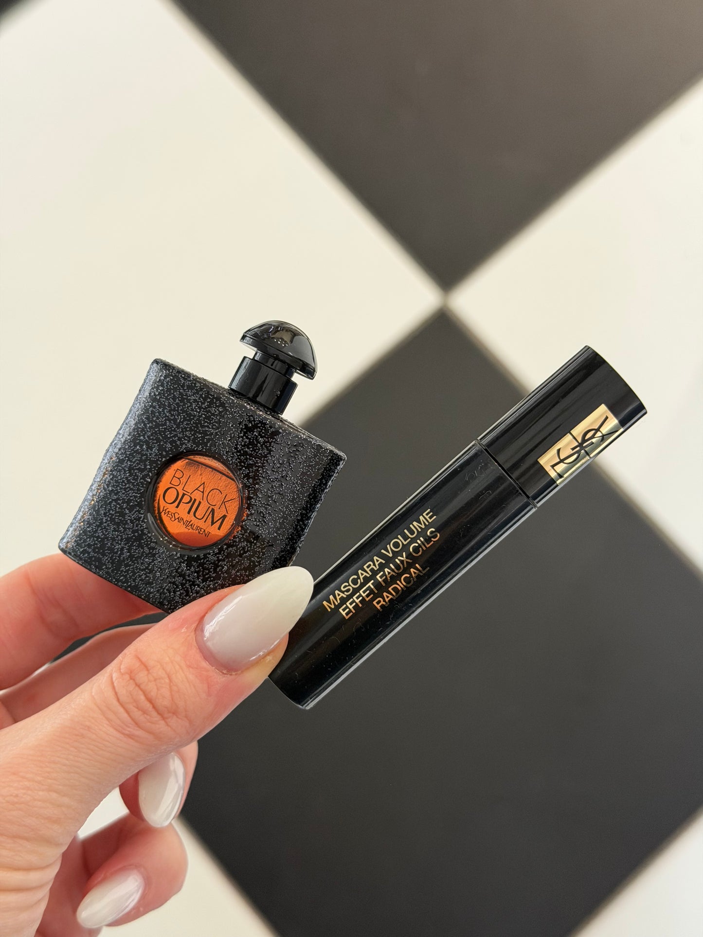 YSL
Mini Mascara + Black Opium Travel Size Set
