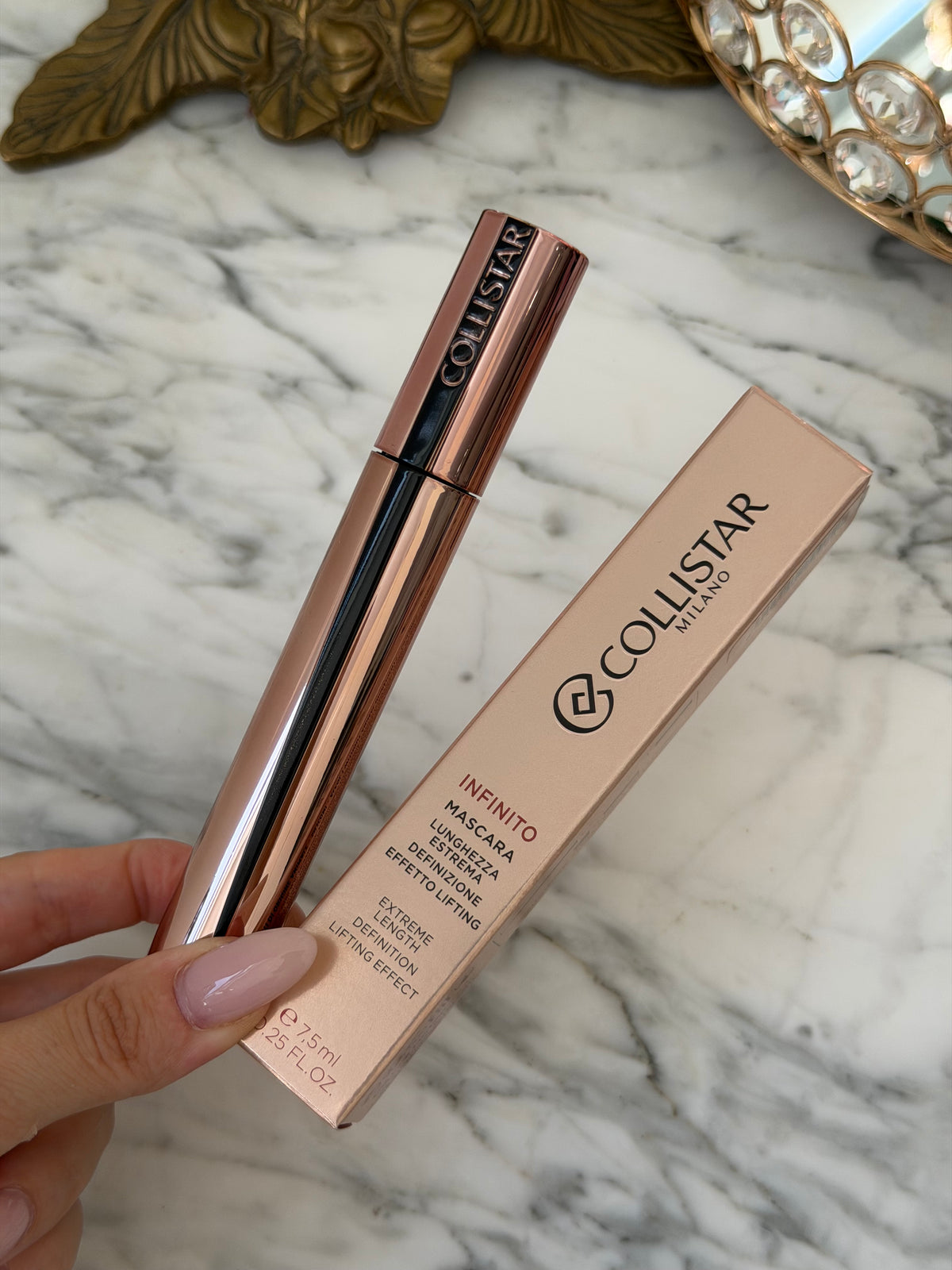 COLLISTAR Infinito Mascara
Extreme Length, Definition Lifting Effect