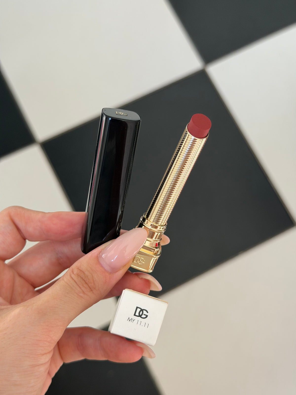 DOLCE&GABBANA My Comfy Matte Lipstick - My 11.11
Instant Rich Color & Hydration Lip Stylo