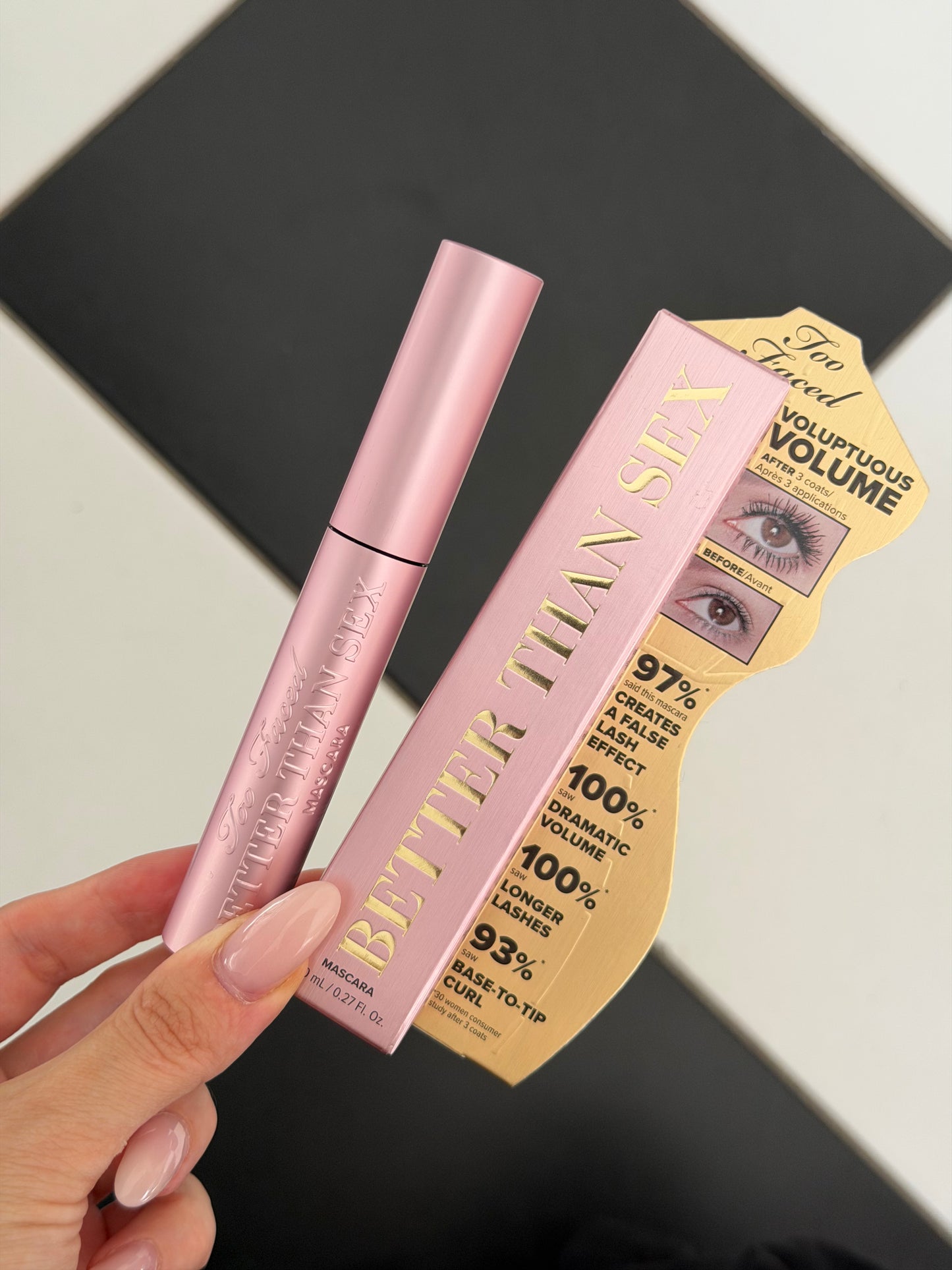 TOO FACED Better Than Sex Volumizing Mascara - Black
Dramatic Volume & Longer Lashes