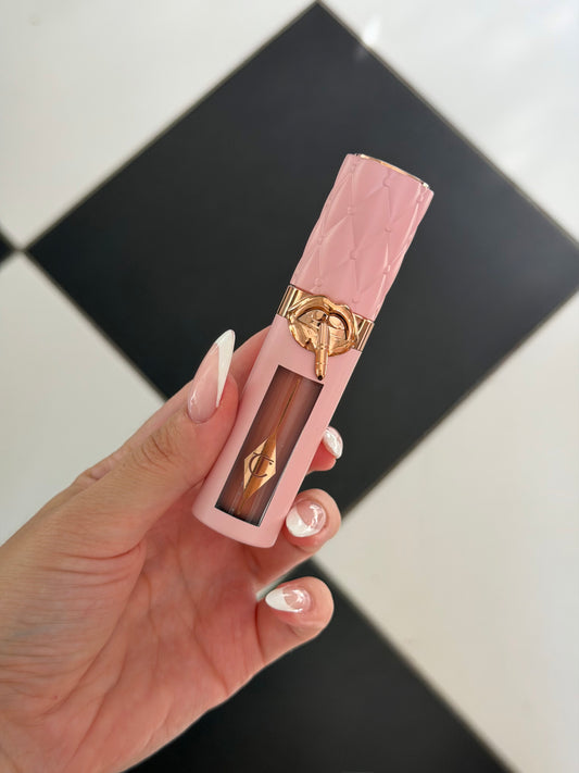 CHARLOTTE TILBURY
Pillow Talk Big Lip Plumpgasm - Fair-Medium