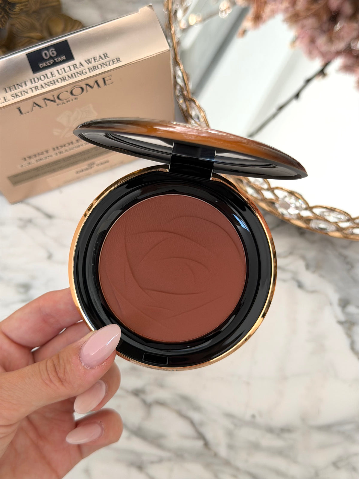 LANCOME Teint Idole Ultra Wear C.E Skin Transforming Bronzer (06)