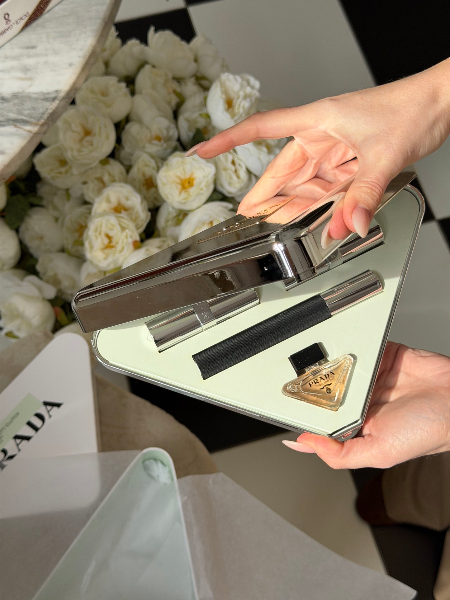 PRADA Beauty Clutch Essentials Case Set