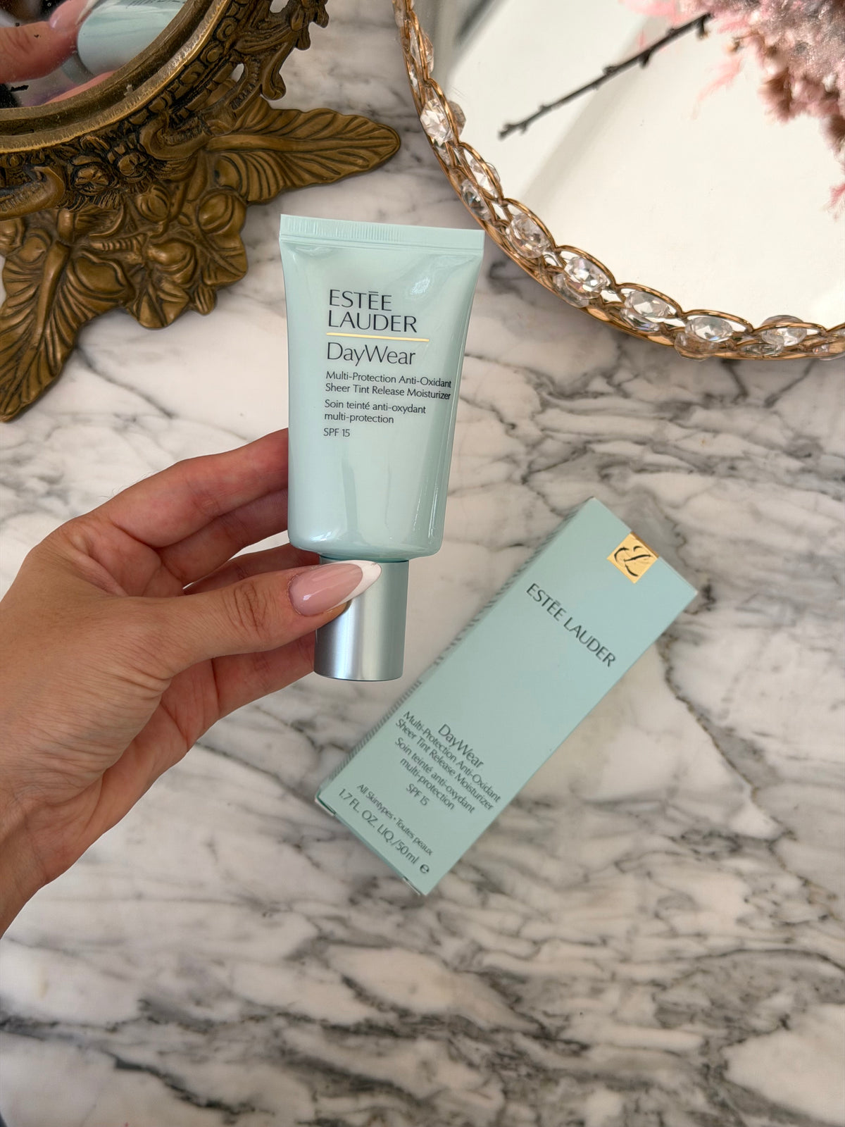 ESTEE LAUDER DayWear
Multi-Protection Anti-Oxidant Sheer Tint Release Moisturiser SPF15