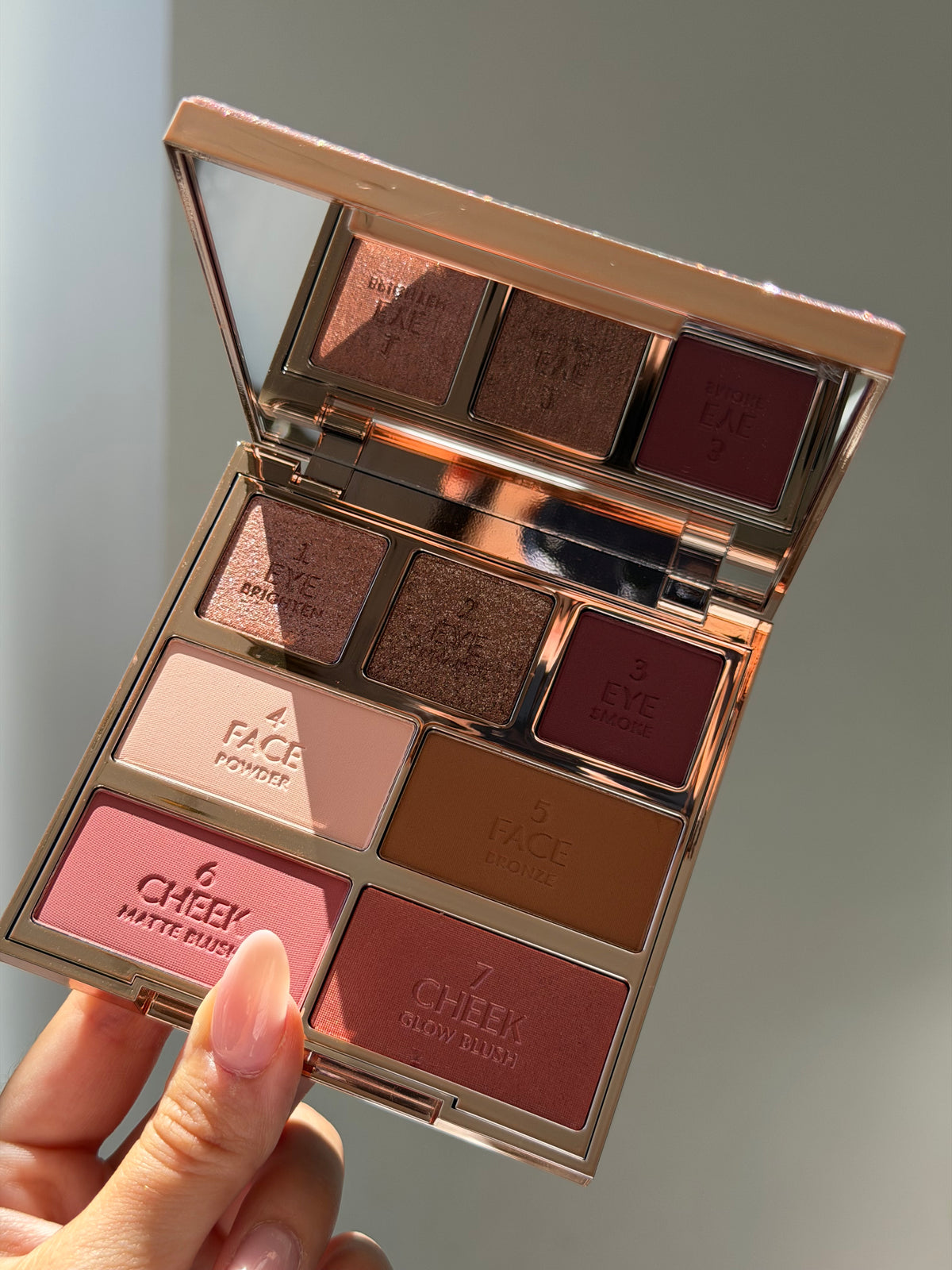 CHARLOTTE TILBURY Hollywood Instant Look In A Palette - Dreamy Bronzed Beauty