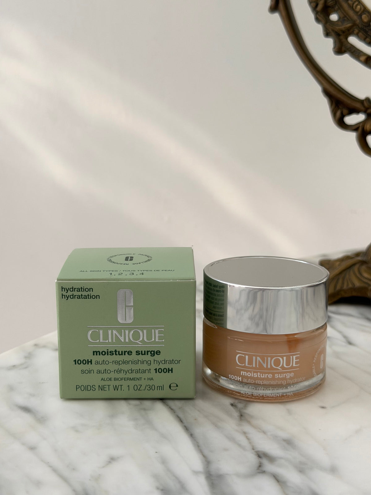 CLINIQUE Moisture Surge™ 100H Auto-Replenishing Hydrator