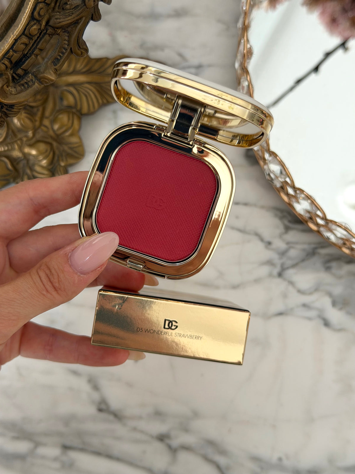 DOLCE & GABBANA
Cheek&Eyes Match - Lasting Blush & Eyshadow Powder (05)