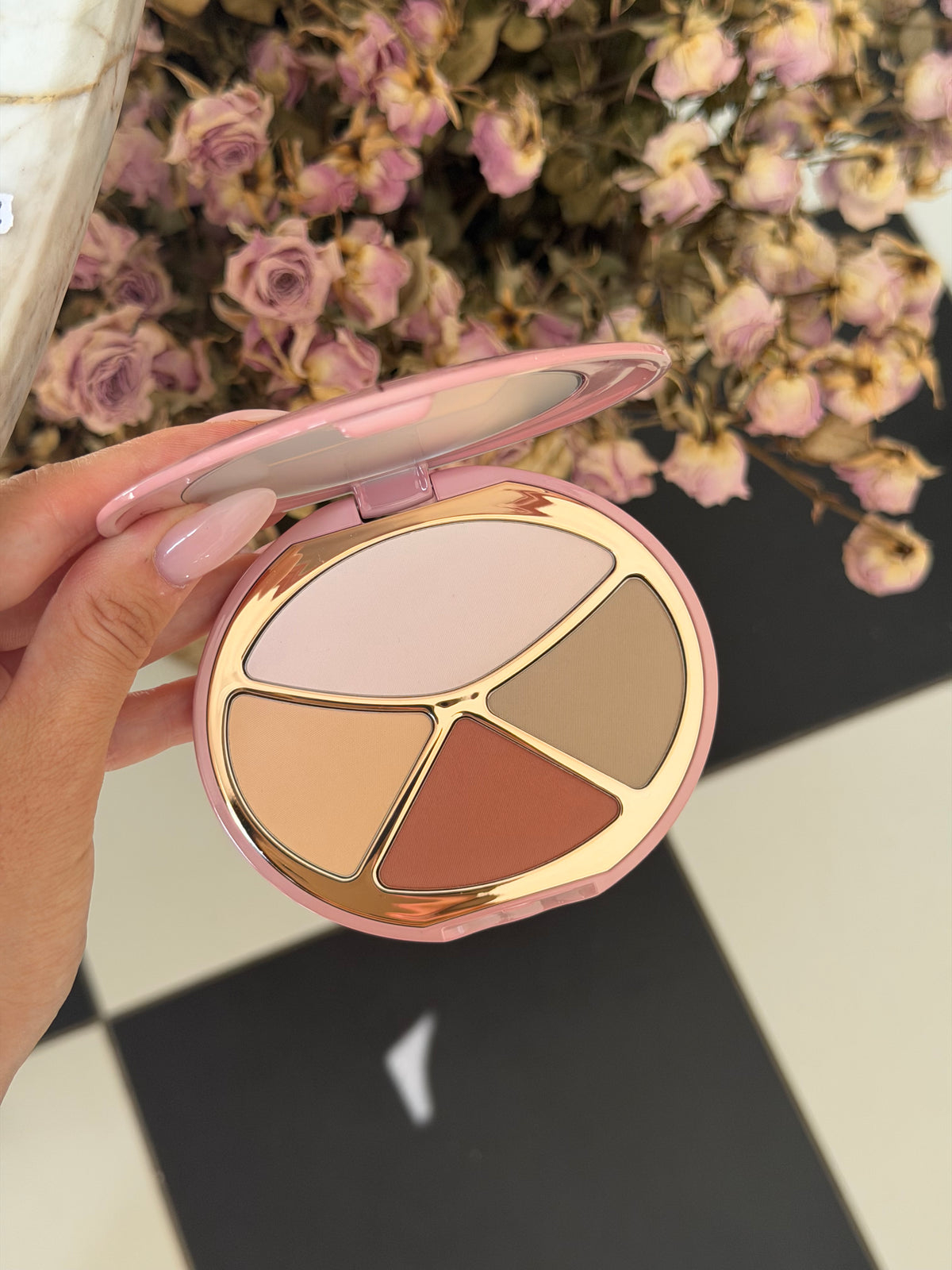 CHARLOTTE TILBURY 4 Colors Contour (Blush&Bronzer) Palette (03)