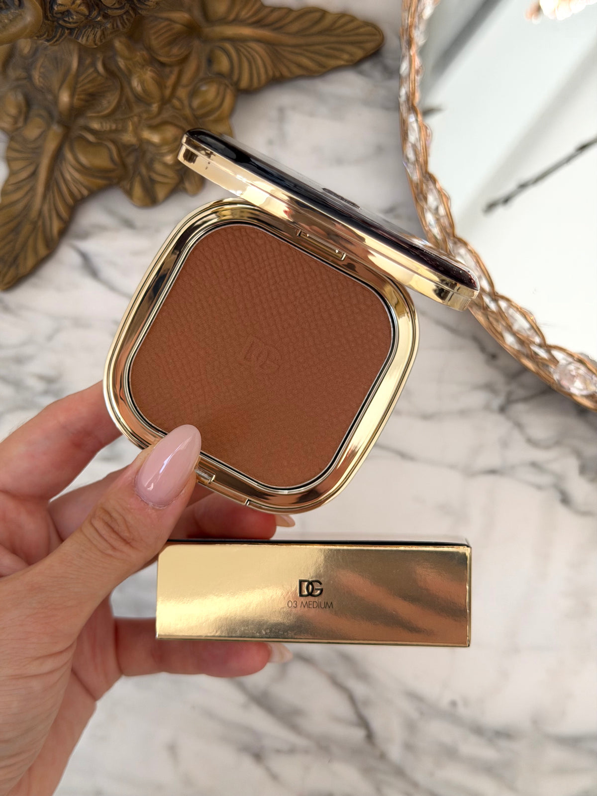 DOLCE&GABBANA Face&Eyes Match
Lasting Bronzer & Eyeshadow Powder (03)