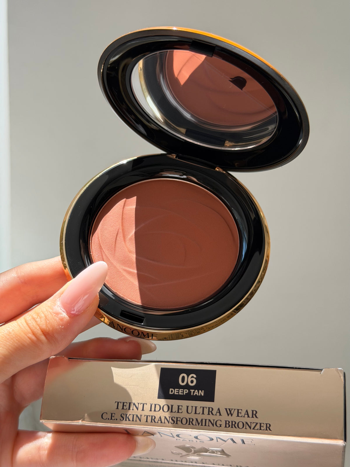 LANCOME Teint Idole Ultra Wear C.E Skin Transforming Bronzer (06)
