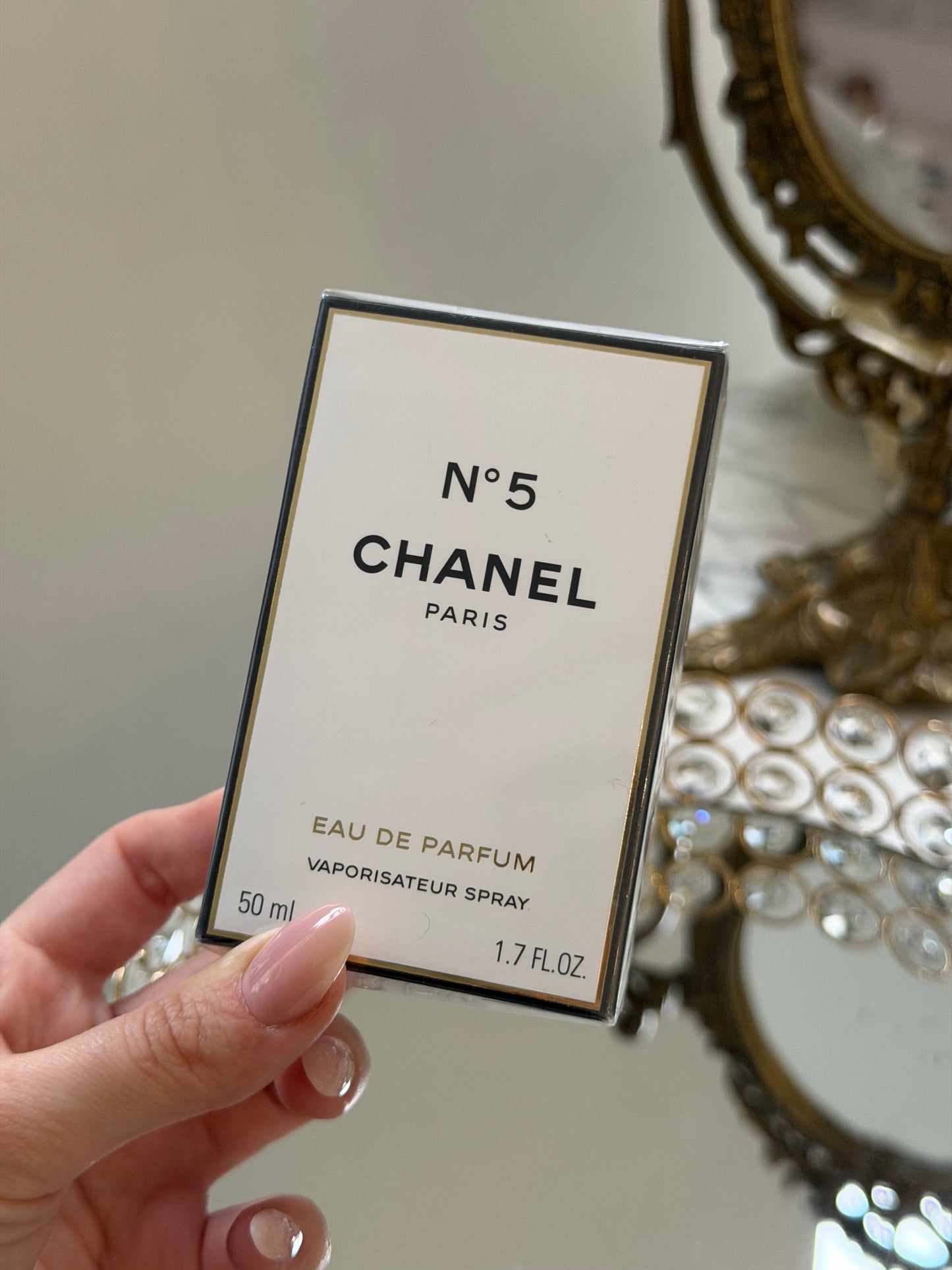 CHANEL N°5 Eau De Parfum Spray