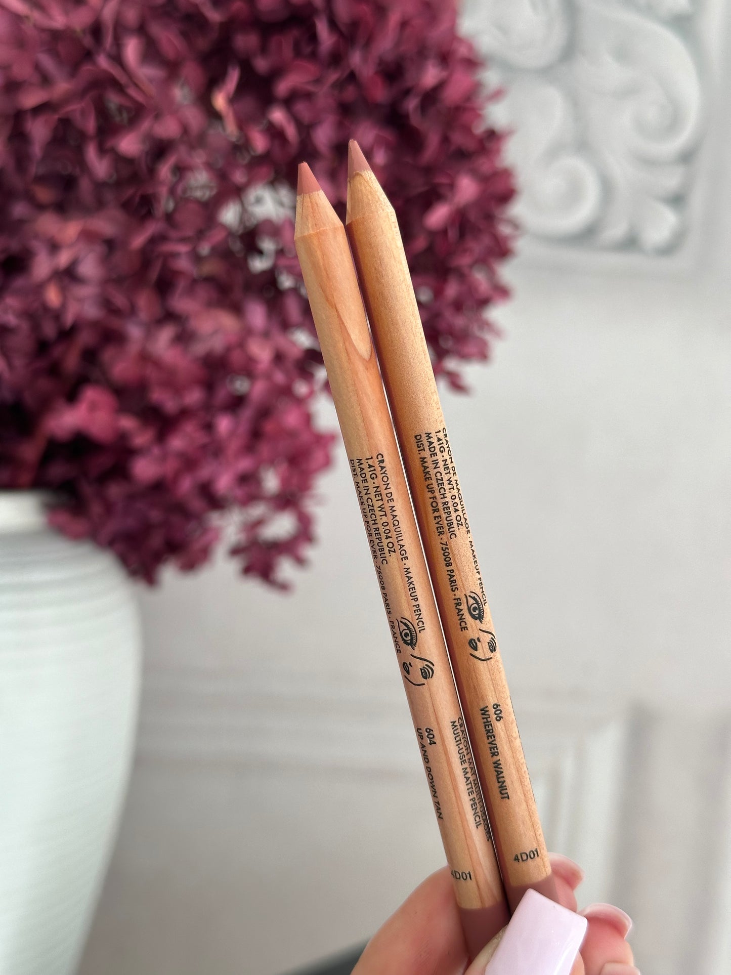 MAKE UP FOR EVER 
Artist Color Pencil (604)
Brow, Eye & Lip Liner