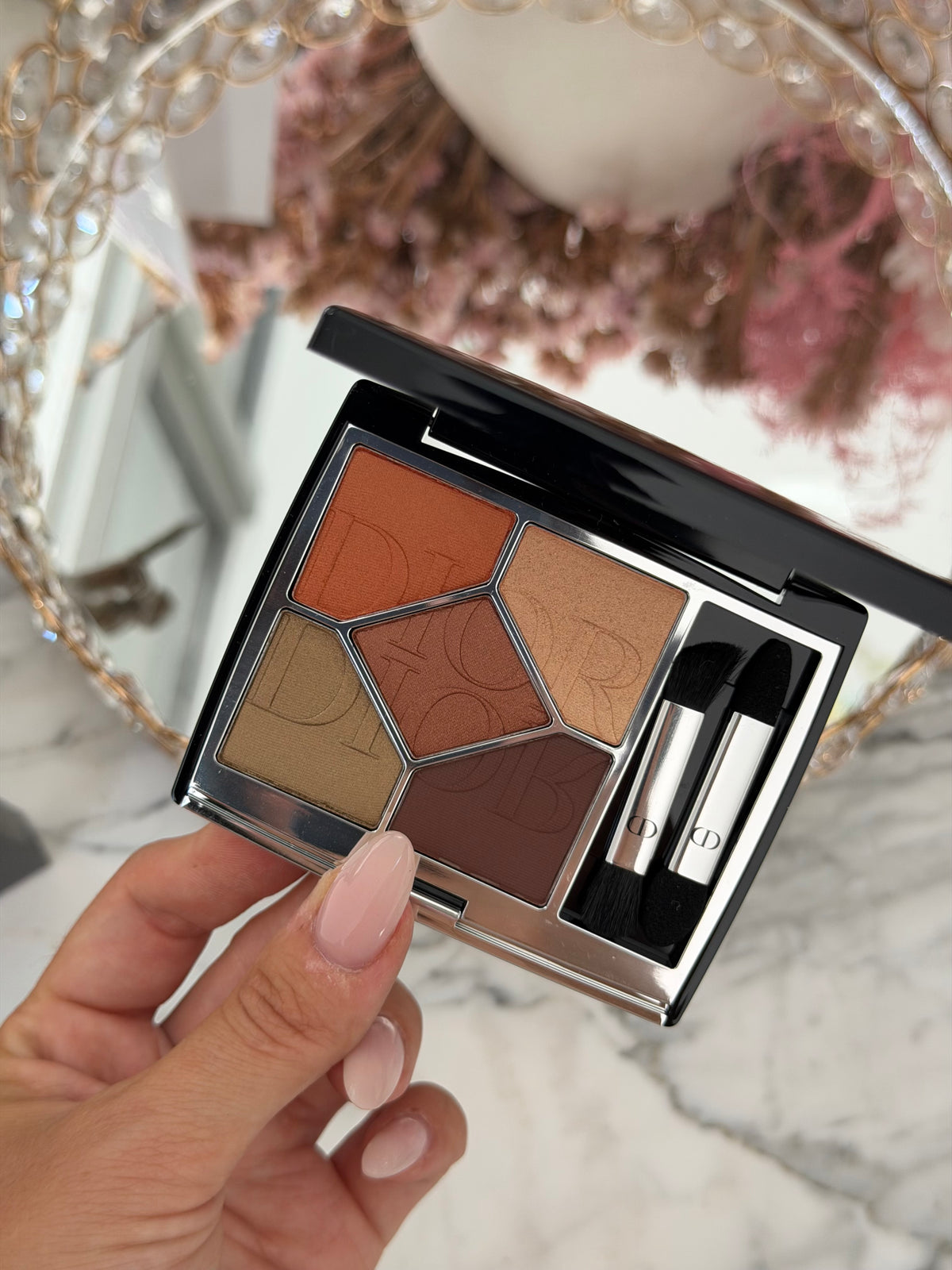 DIOR Diorshow 5 Couleurs
Eye Palette - 5 Eyeshadows - High Color and Long Wear (659)