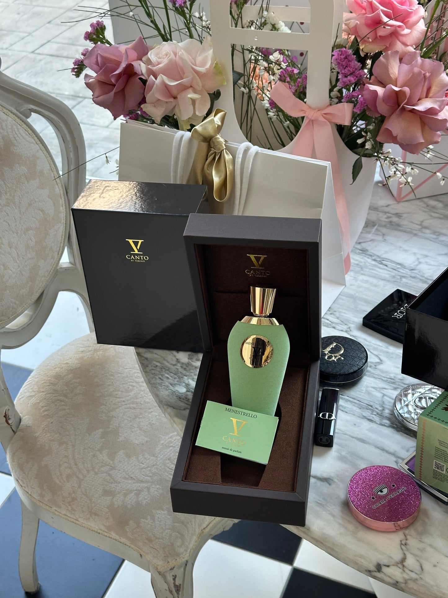 V CANTO BY TERENZI
Menestrello Extrait de Parfum 100ml