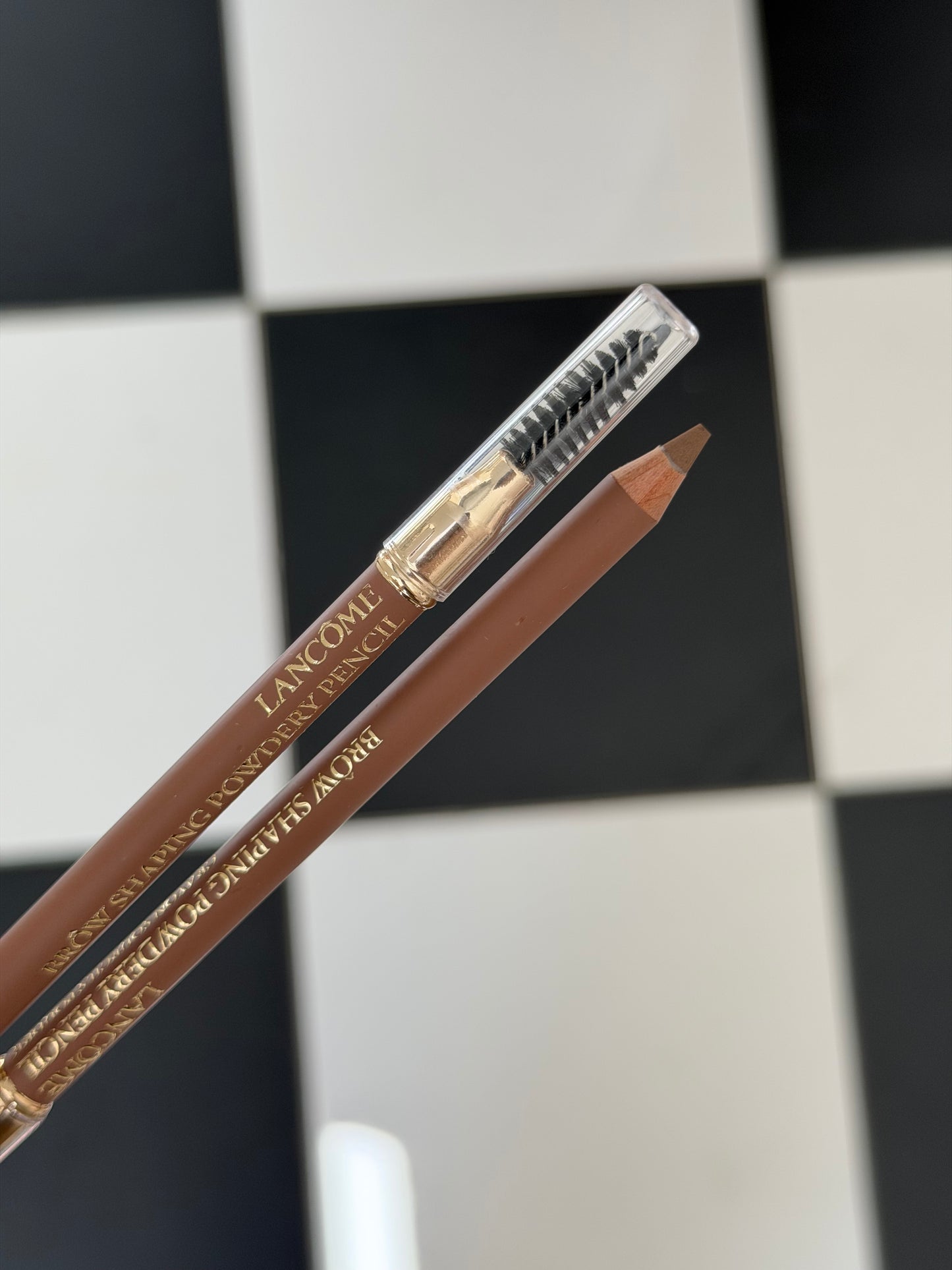 LANCÔME Brow Shaping Powdery Pencil (02)
Defined & Natural