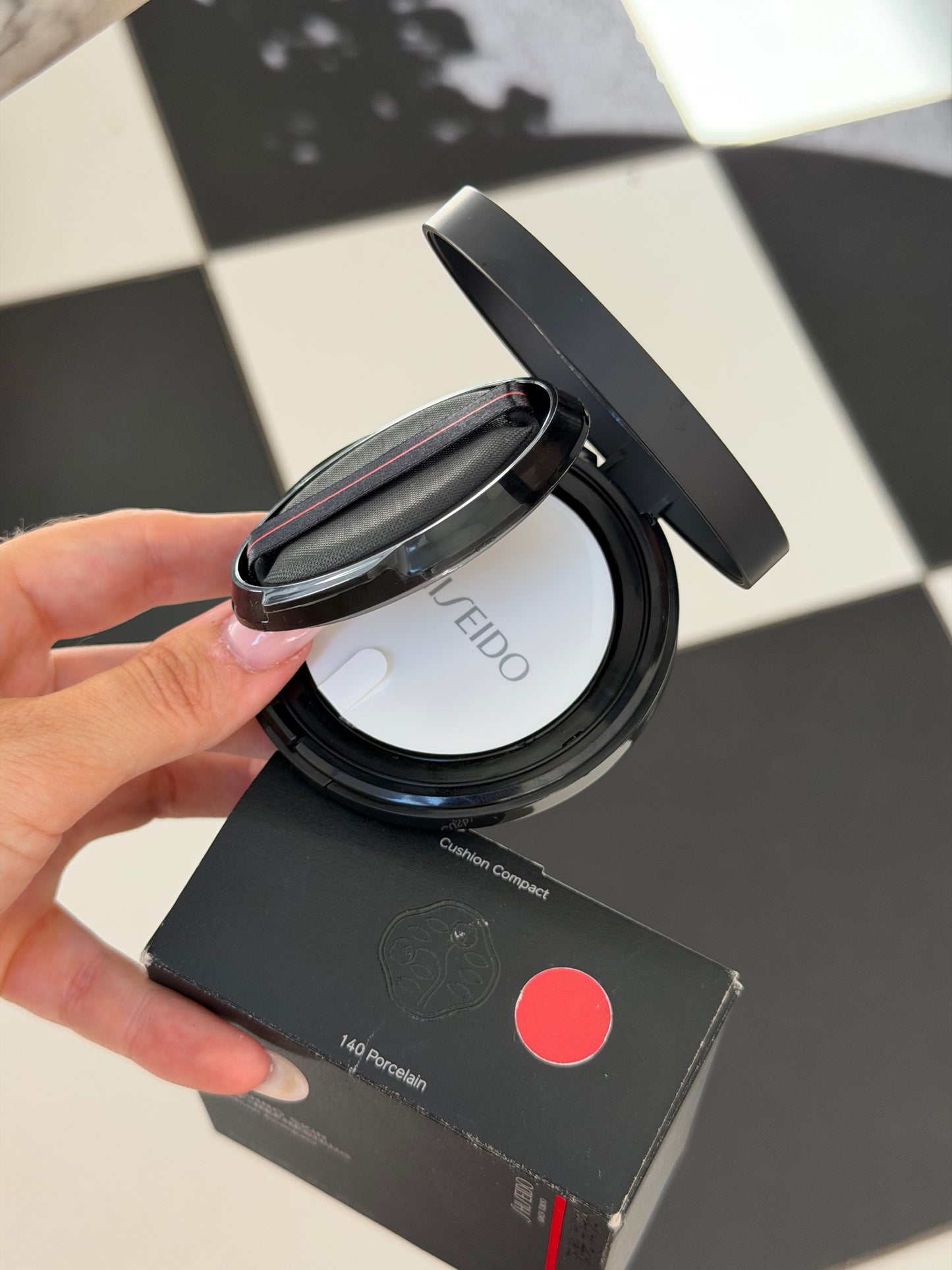SHISEIDO
Synchro Skin Self-Refreshing Cushion Compact Foundation SPF35