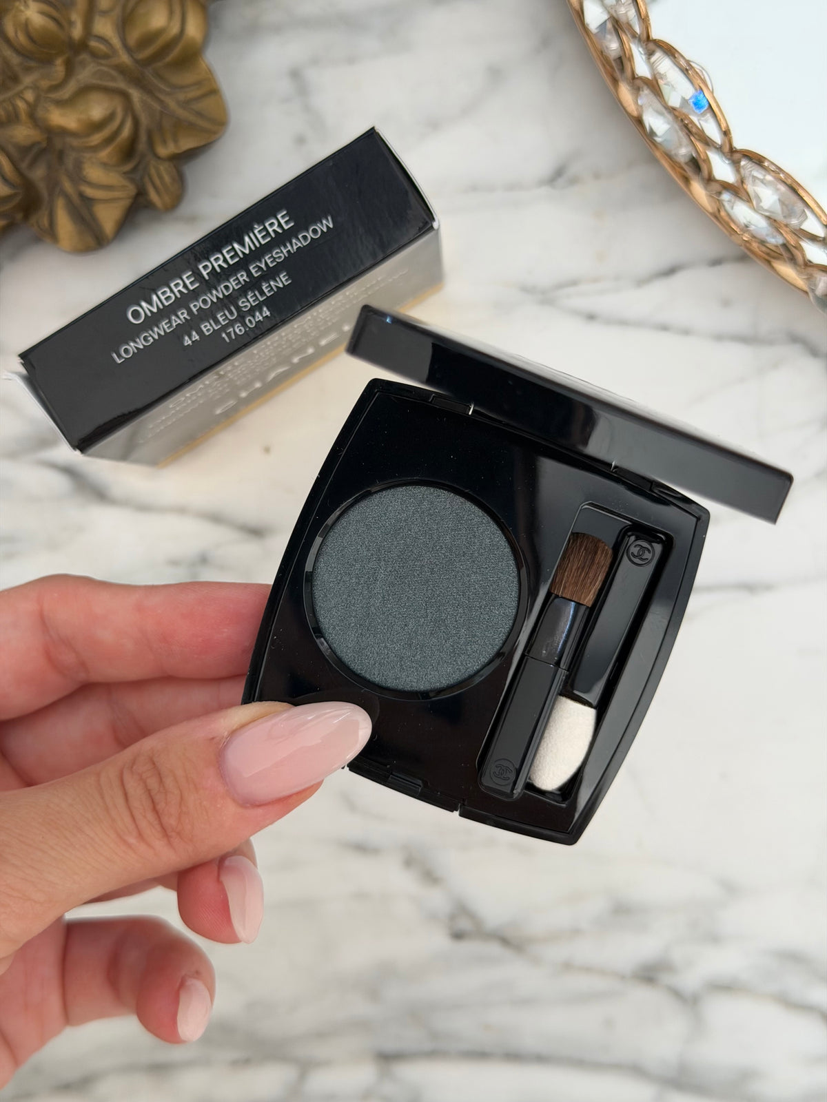 CHANEL
Ombre Première Longwear Powder Eyeshadow (44)