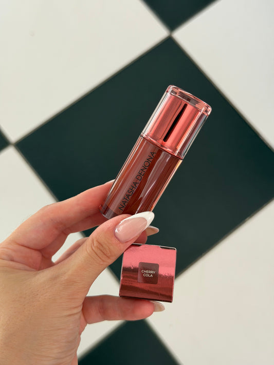 NATASHA DENONA Hy-Gloss
Hy-Brid Tinted Gloss Balm - Cherry Cola