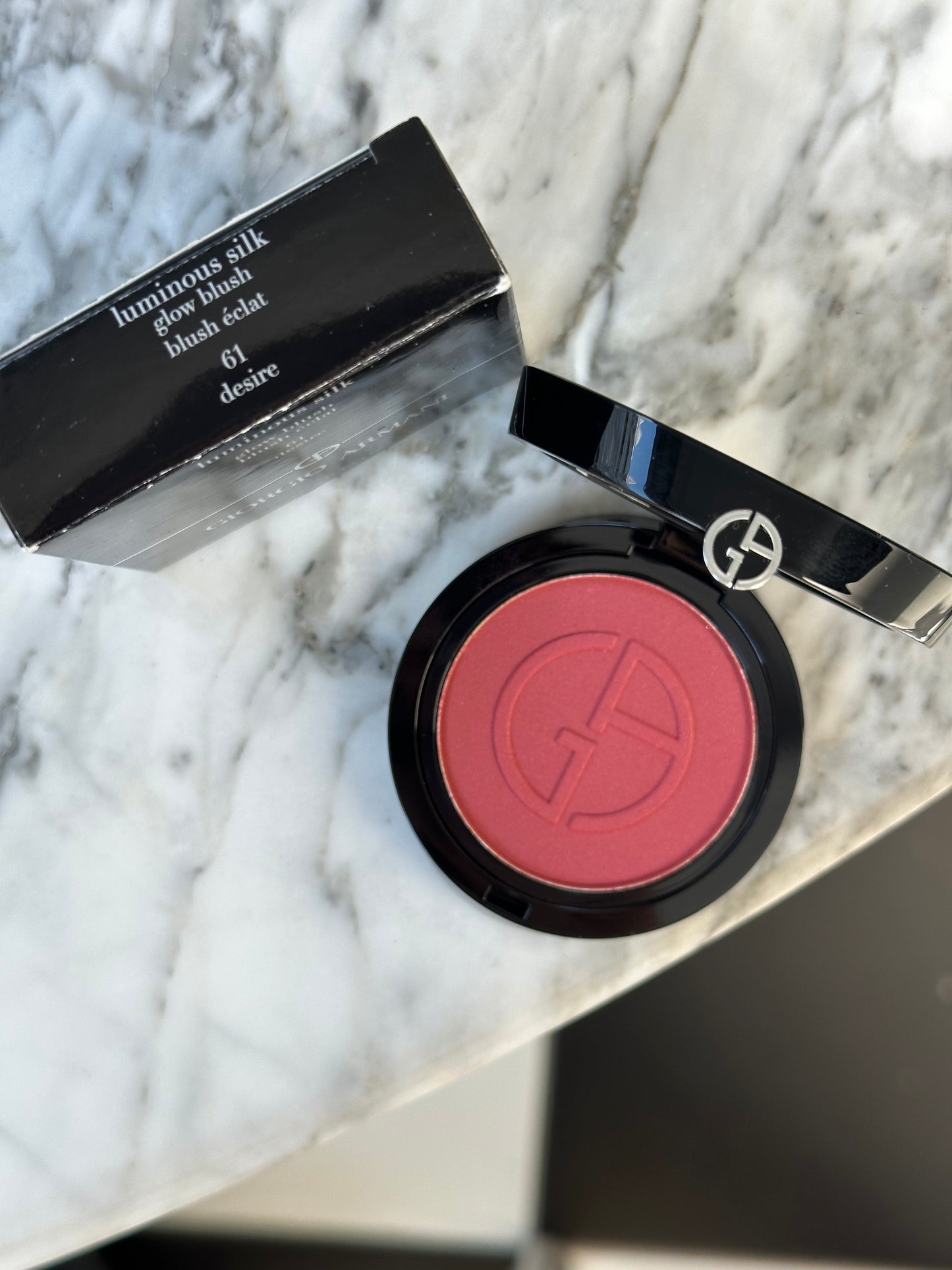 ARMANI Luminous Silk Glow Blush
Powder Blush For Natural Color & Glow (61)