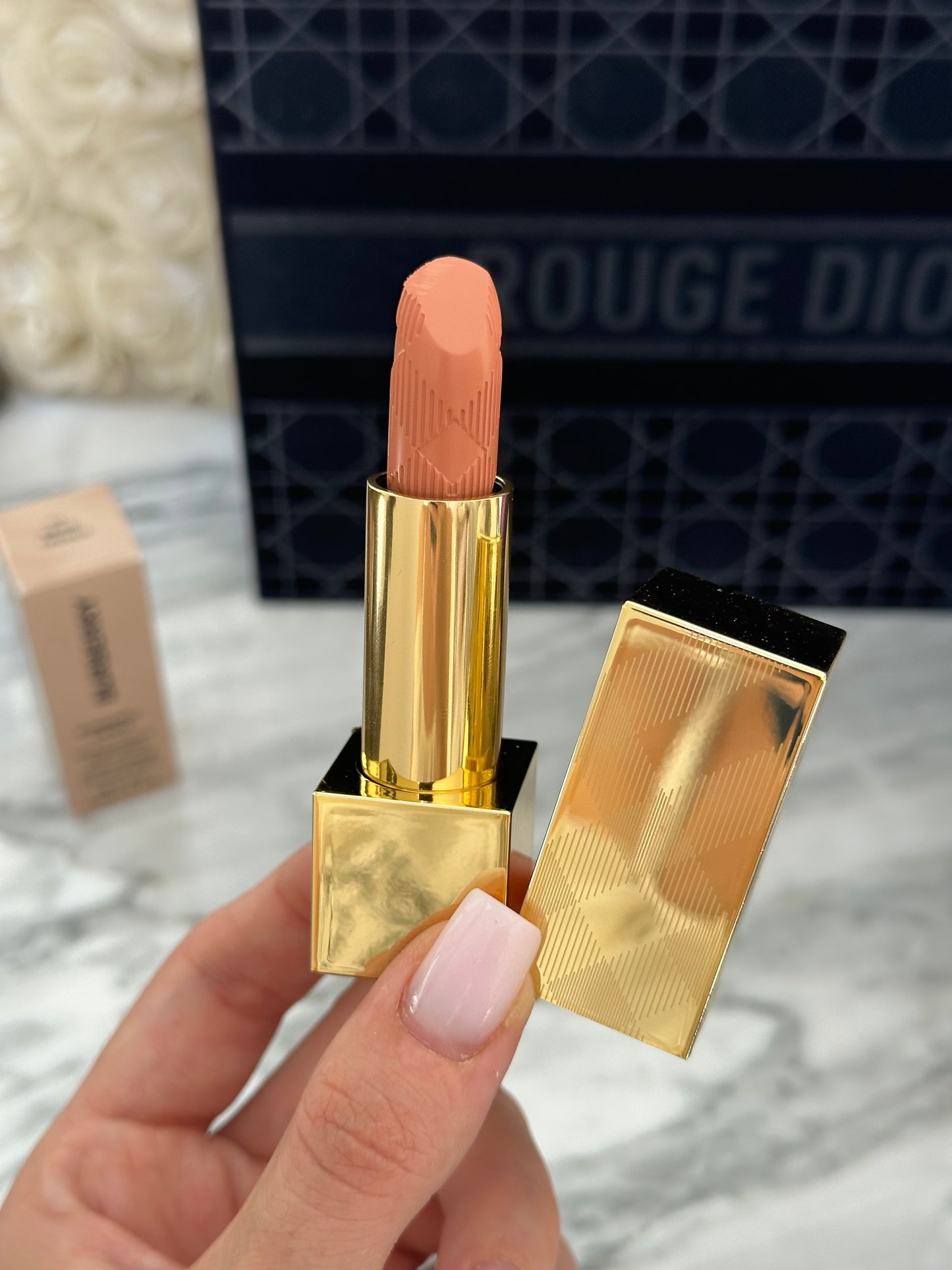 BURBERRY Kisses Lip Colour - Lipstick (01)