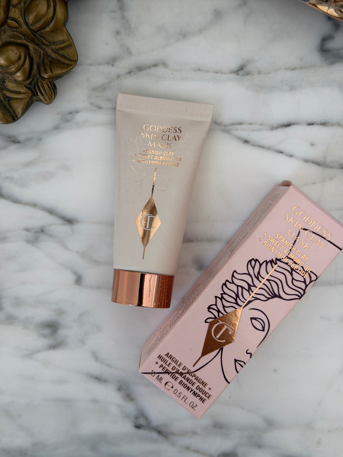 CHARLOTTE TILBURY Goddess Skin Clay Mask
Spanish Clay + Sweet Almond Oil + Bionymh Peptide