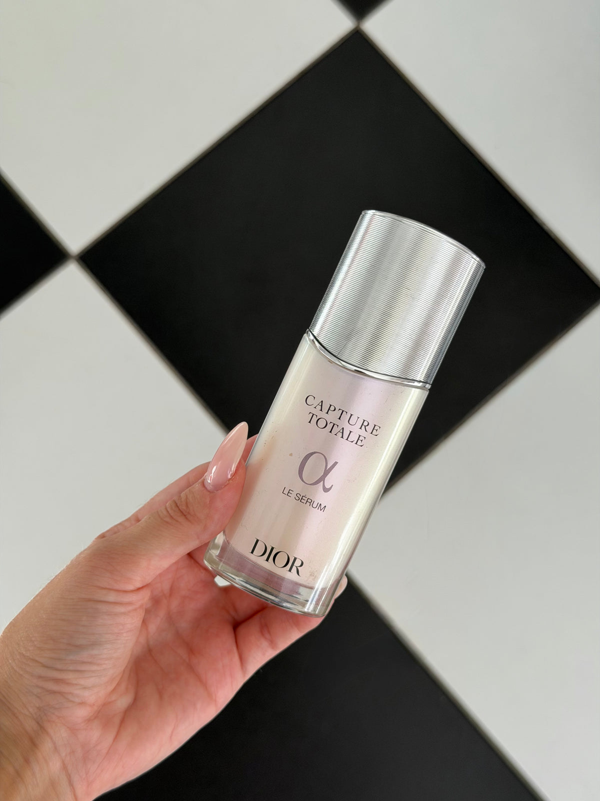 DIOR Capture Totale Le Sérum
Face and Neck Youth Revealing Serum