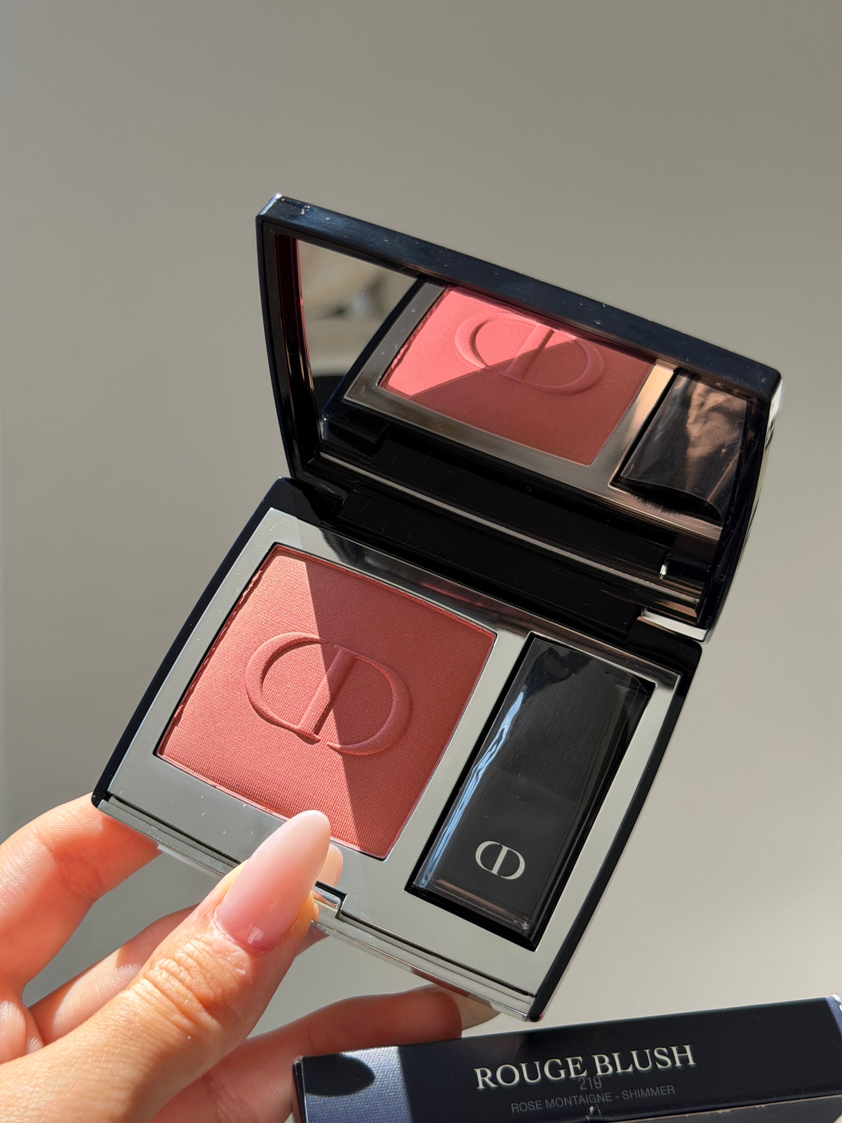 DIOR Rouge Blush
Couture Colour Makeup - Long Wear (219)