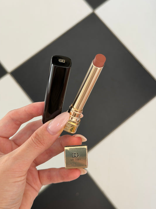 DOLCE&GABBANA My Comfy Matte Lipstick - My 1981
Instant Rich Color & Hydration Lip Stylo