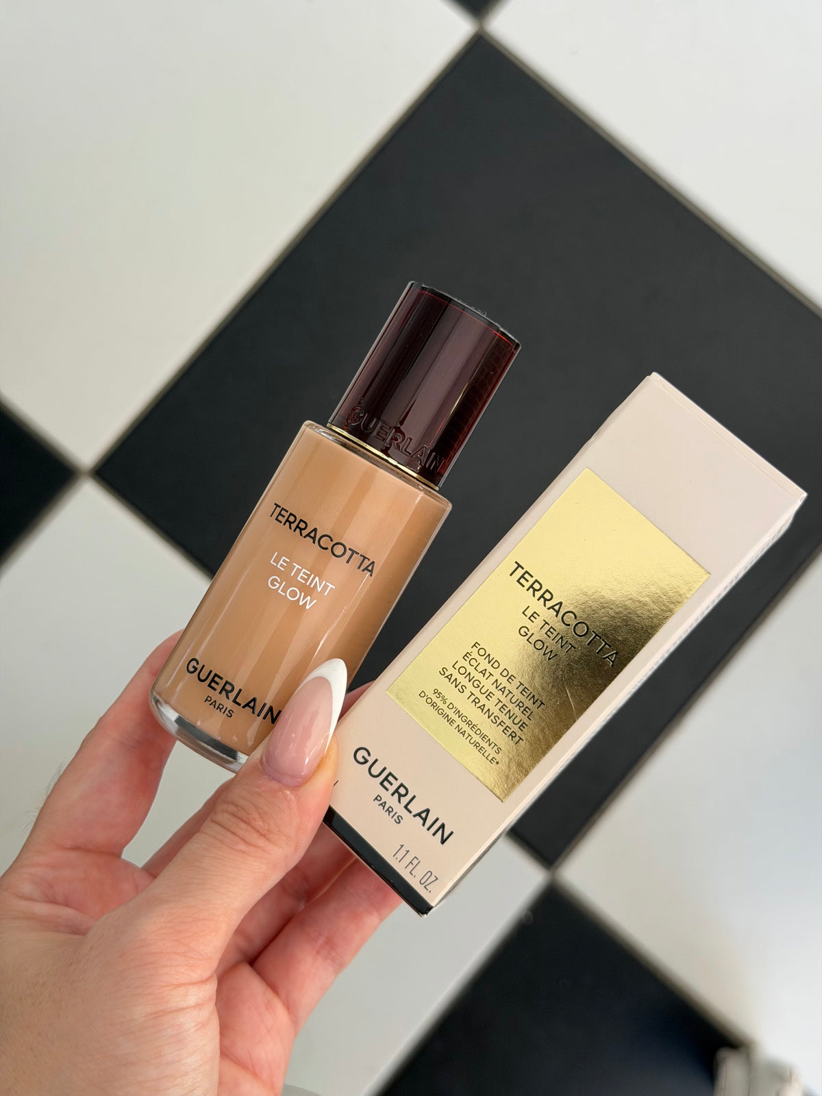GUERLAIN Terracotta Le Teint Glow (3N)
Healthy Glow Foundation Longwear No-Transfer