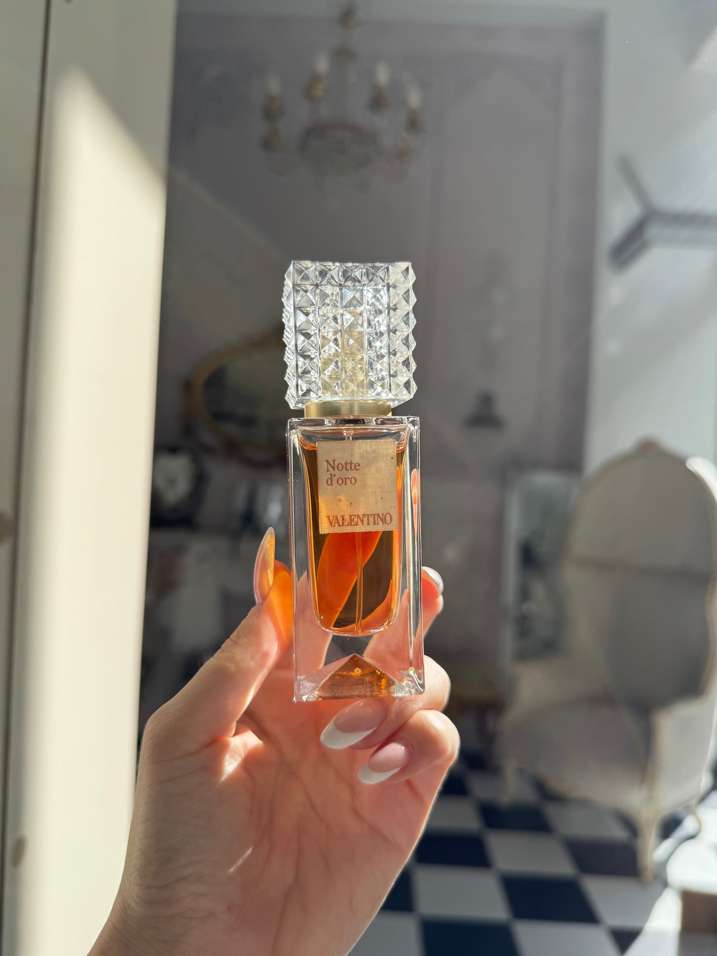VALENTINO Anatomy Of Dreams - Notte d’Oro Parfum