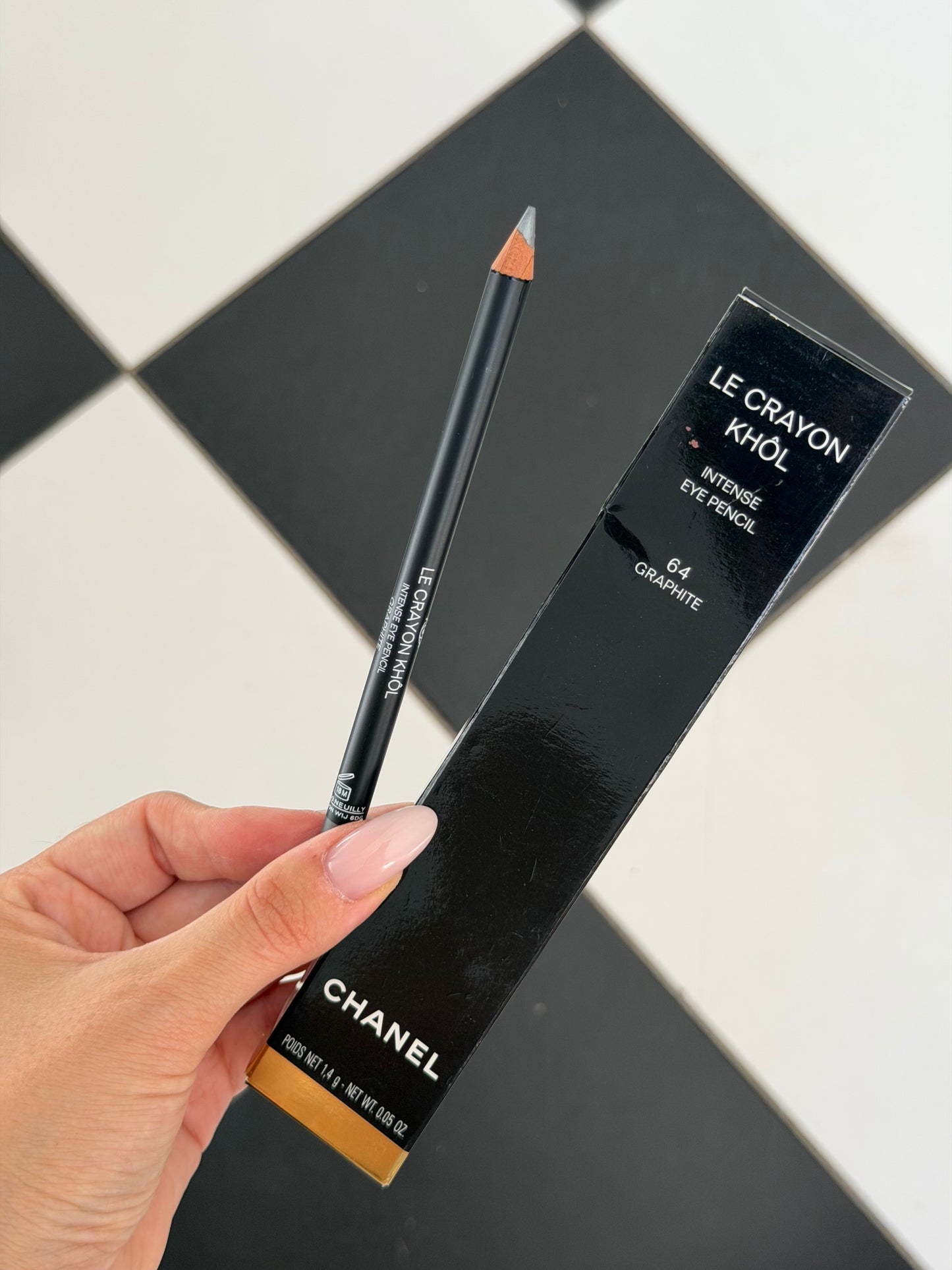 CHANEL Intense Eye Liner Pencil - Le Crayon Khôl Noir (64)