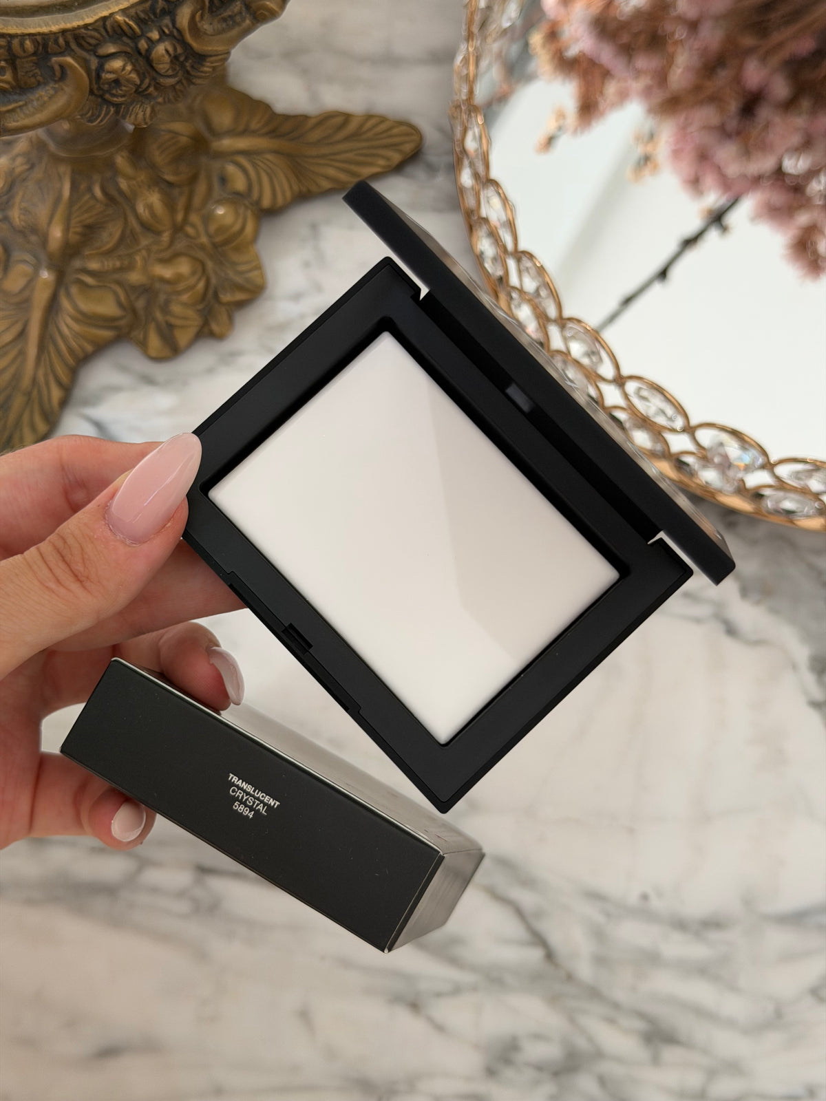 NARS Light Reflecting™ Pressed Setting Powder - Translucent Crystal