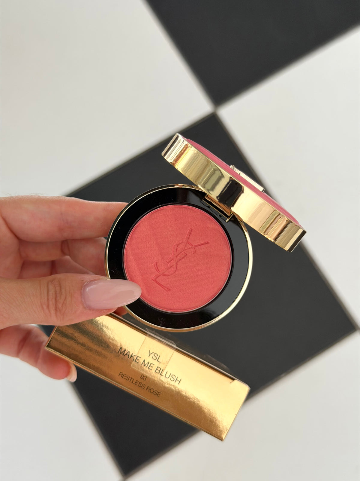 YSL Make Me Blush - Bold Blurring Blush (93)